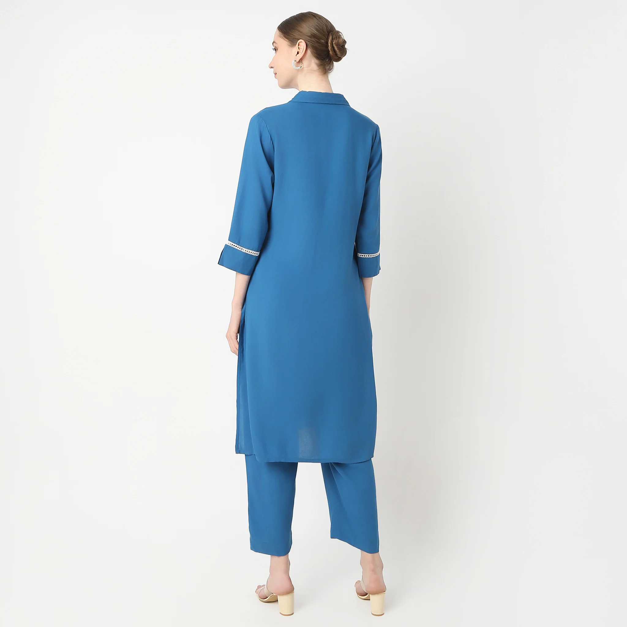 Straight Fit Shirt Collar Straight Kurta With Pant Set - Image 3