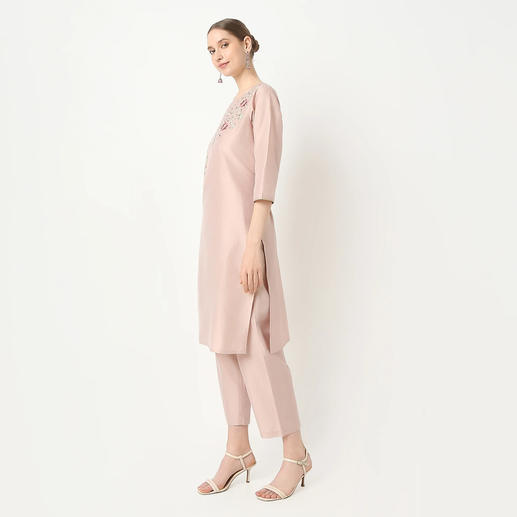Straight Fit Embroidered Kurta With Pant Set - Image 5
