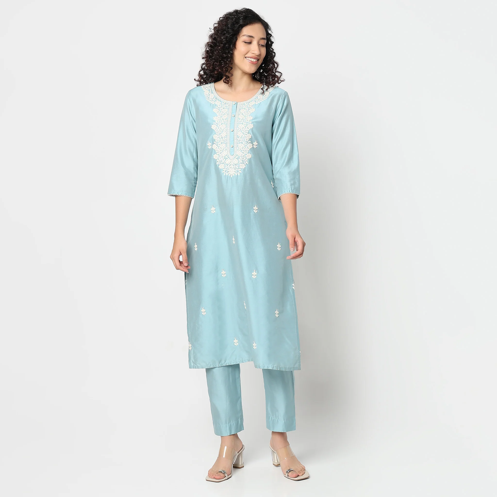 Straight Fit Embroidered Traditional Kurta And Pant With Dupatta Set - Image 8