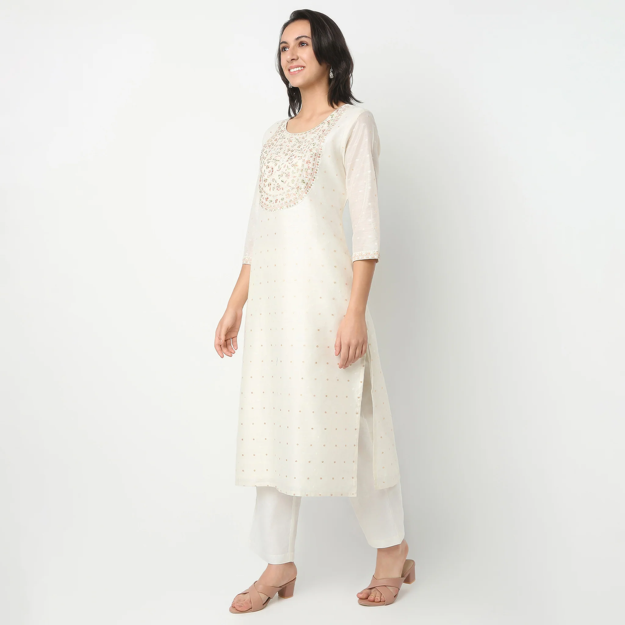 Round Neck Three-Fourth Sleeve Straight Fit Embroidered Kurta With Pant Set - Image 5