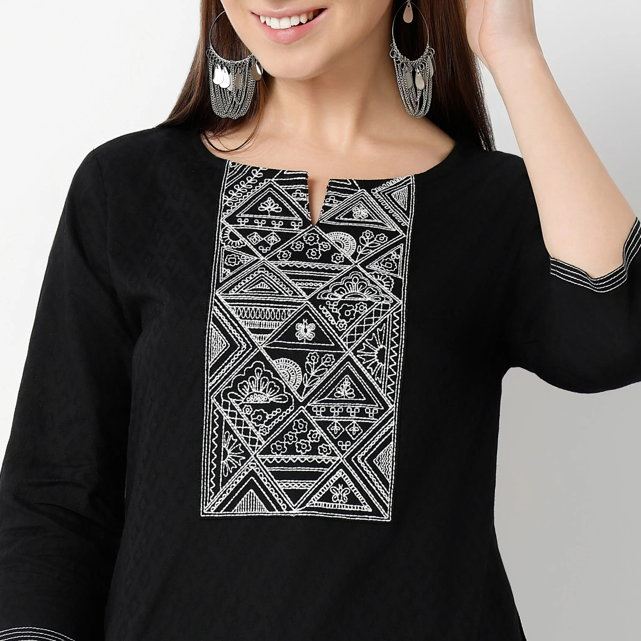 Straight Fit Calf Length Embroidered Kurta - Image 4