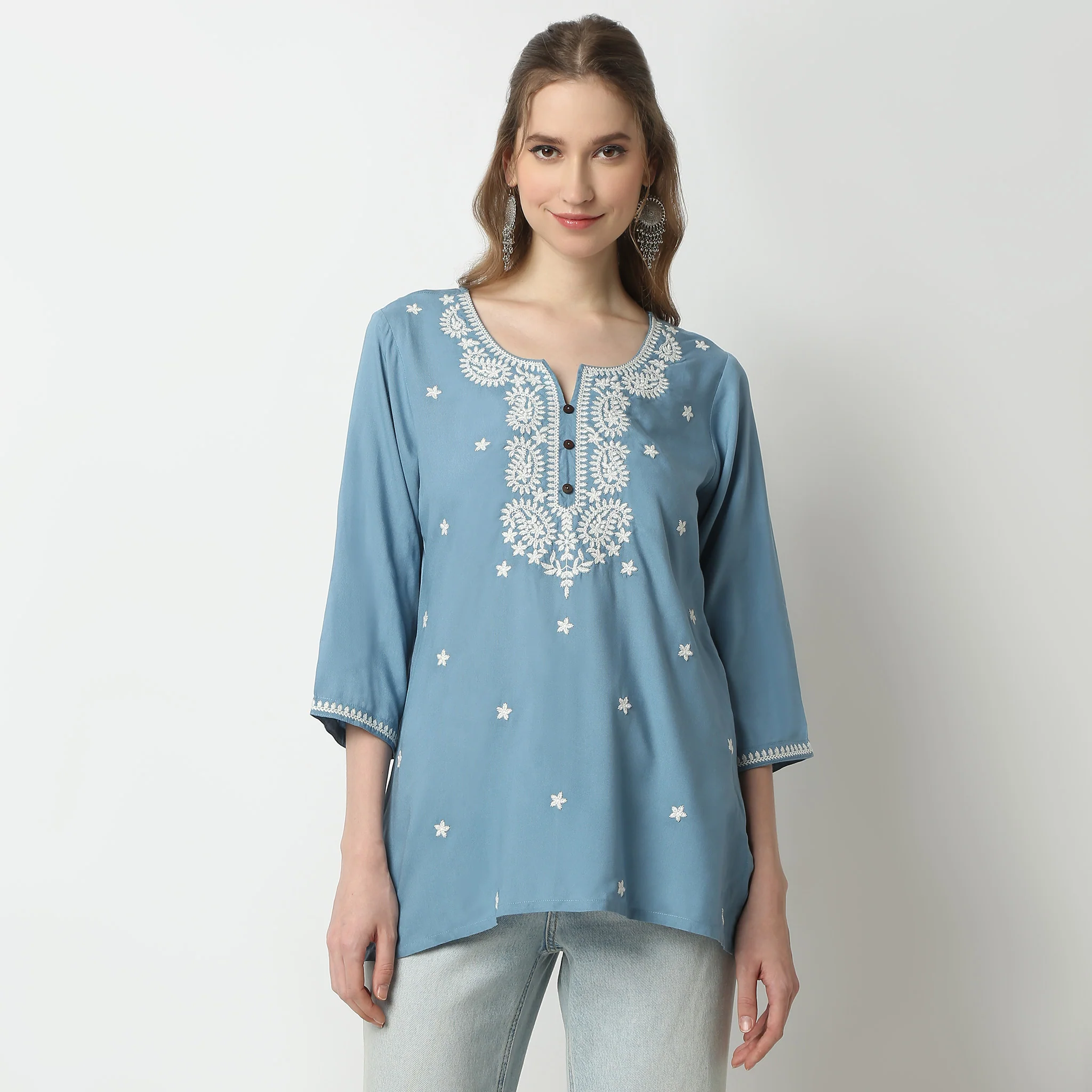 Straight Fit Embroidered Above Knee Short Kurta - Image 2