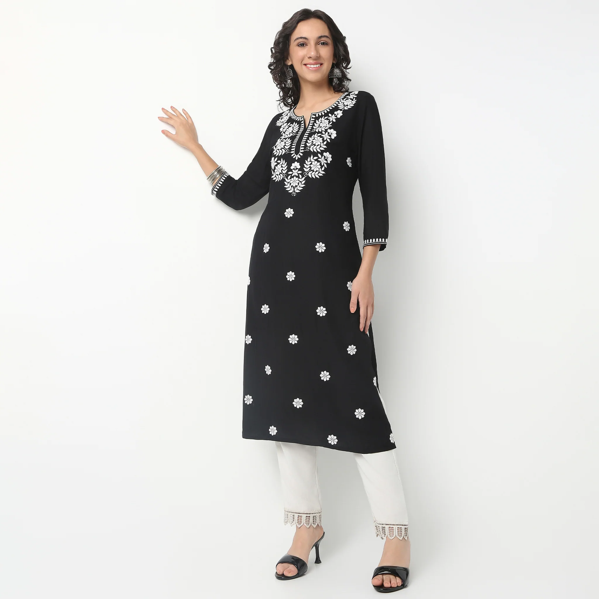 Calf Length Three-Fourth Sleeve Straight Fit Embroidered Kurta - Image 7