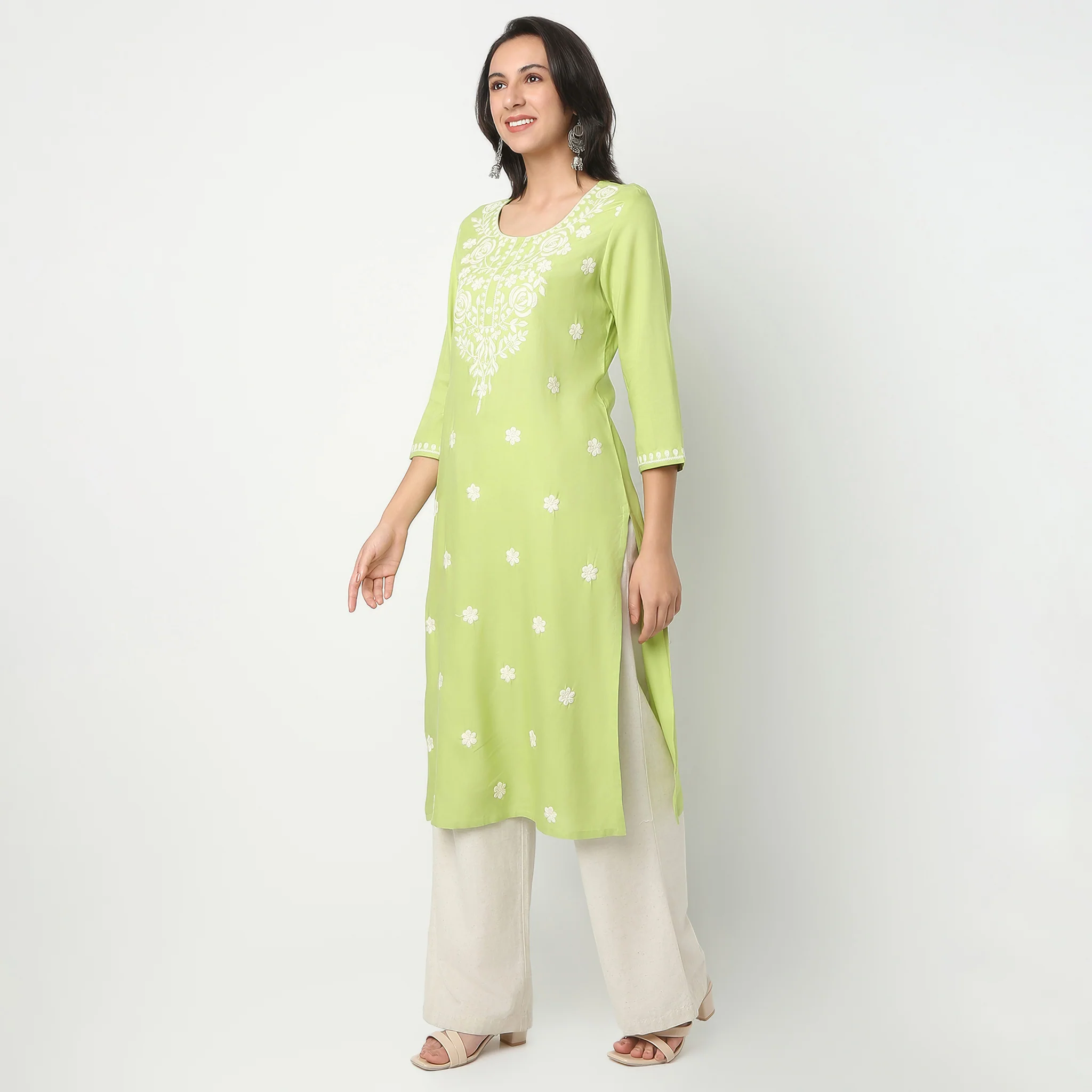 Round Neck Below Knee Three-Fourth Sleeve Straight Fit Embroidered Kurta - Image 5
