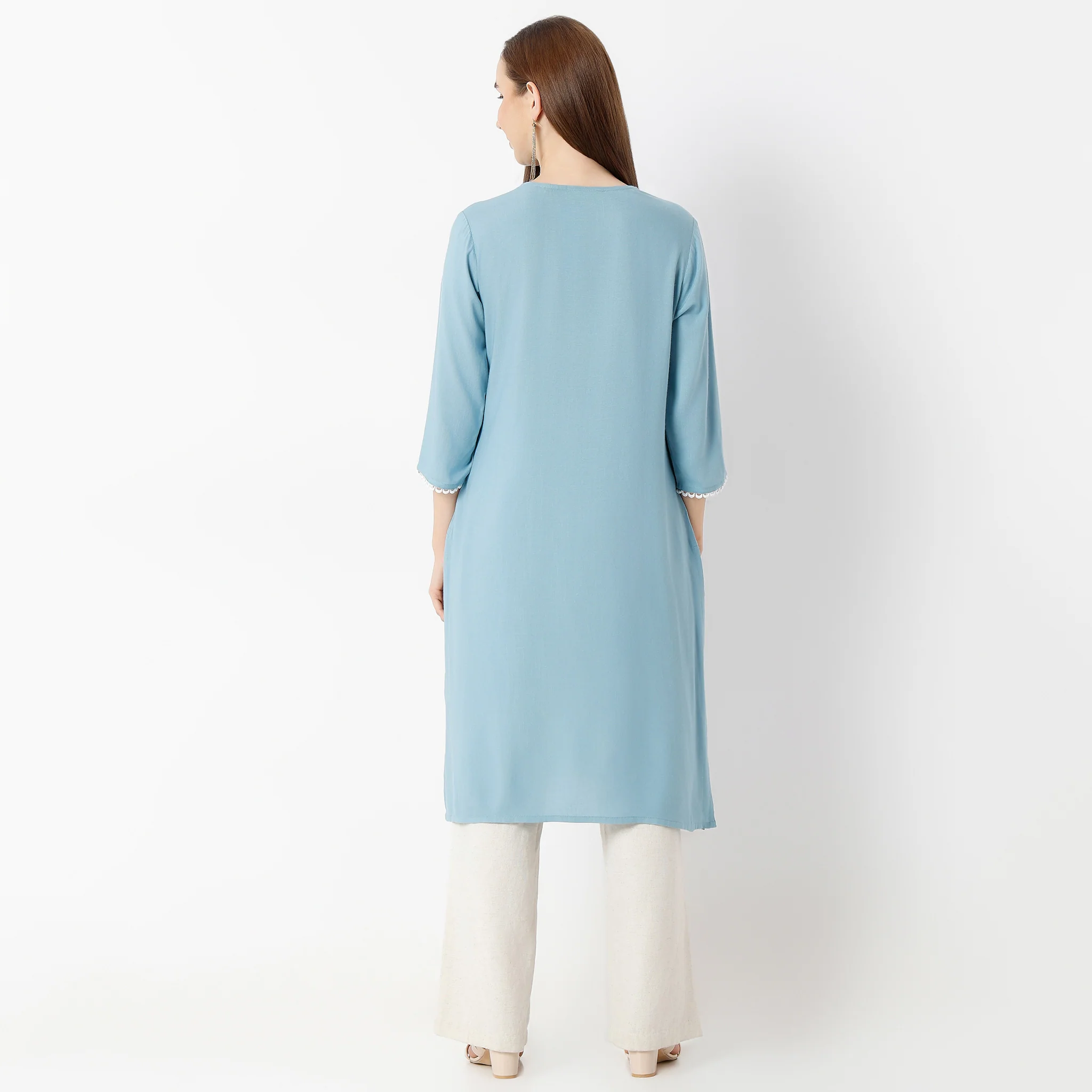 V-Neck Below Knee Straight Fit Embroidered Kurta - Image 3
