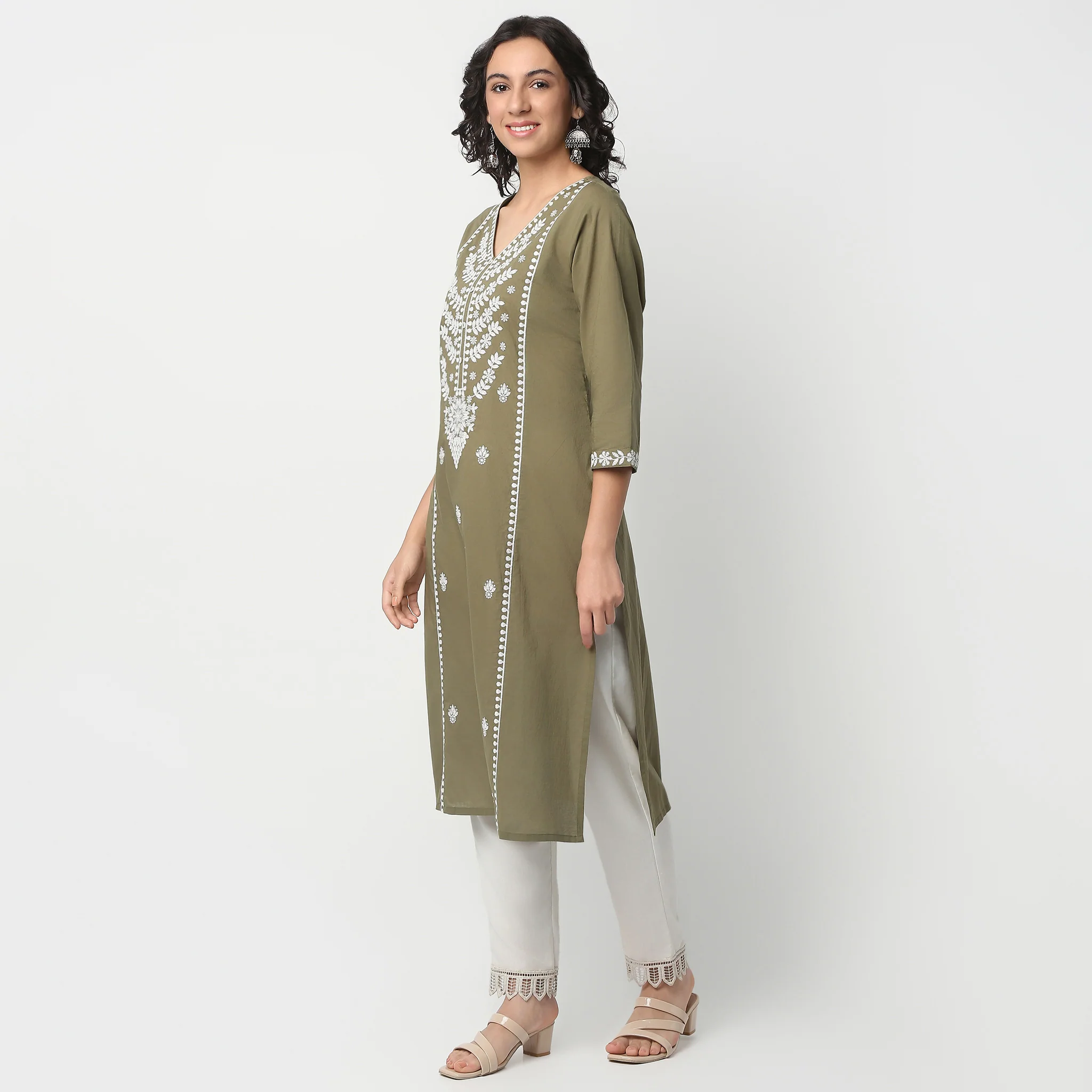V-Neck Below Knee Three-Fourth Sleeve Straight Fit Embroidered Kurta - Image 5