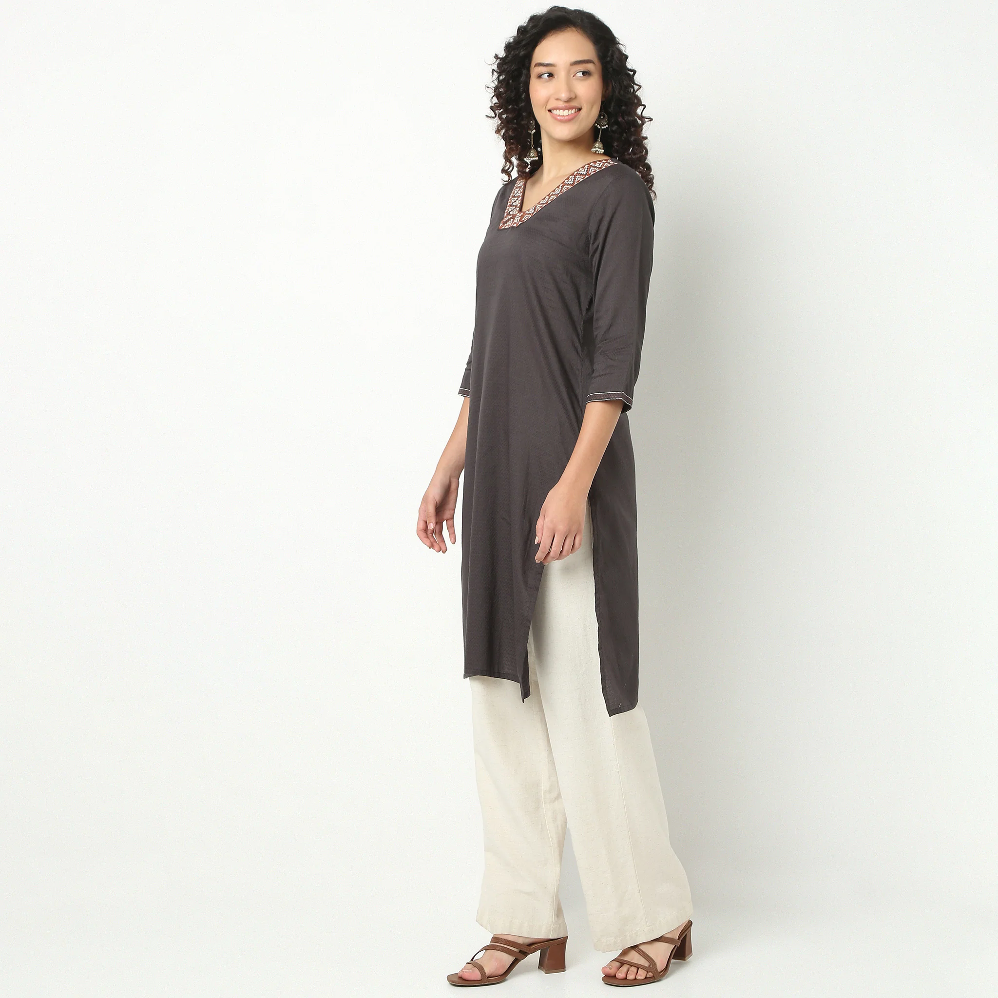 Straight Fit Embroidered Yoke Kurta - Image 4