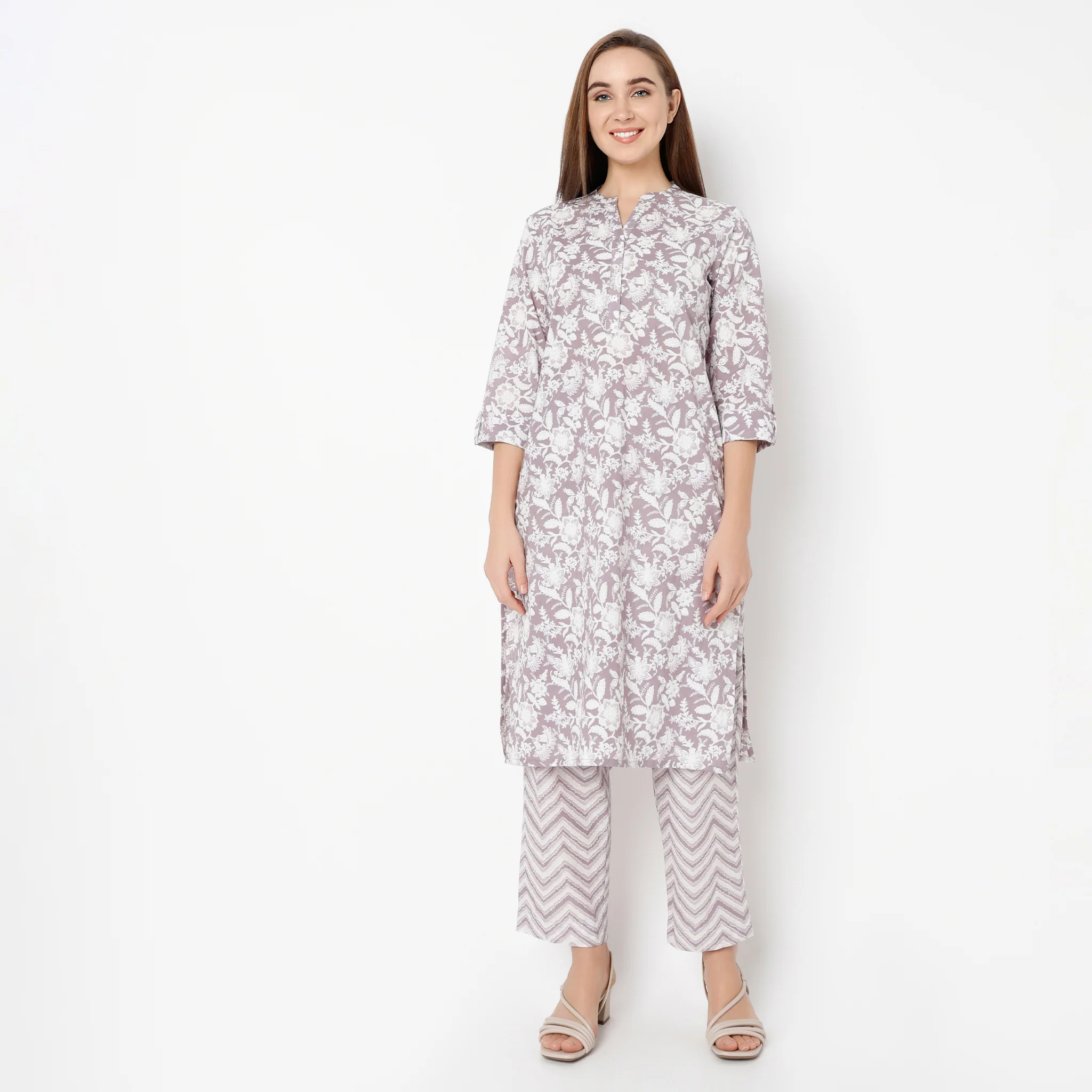Band Collar Knee Length Three-Fourth Sleeve Half Placket Kurta - Image 2
