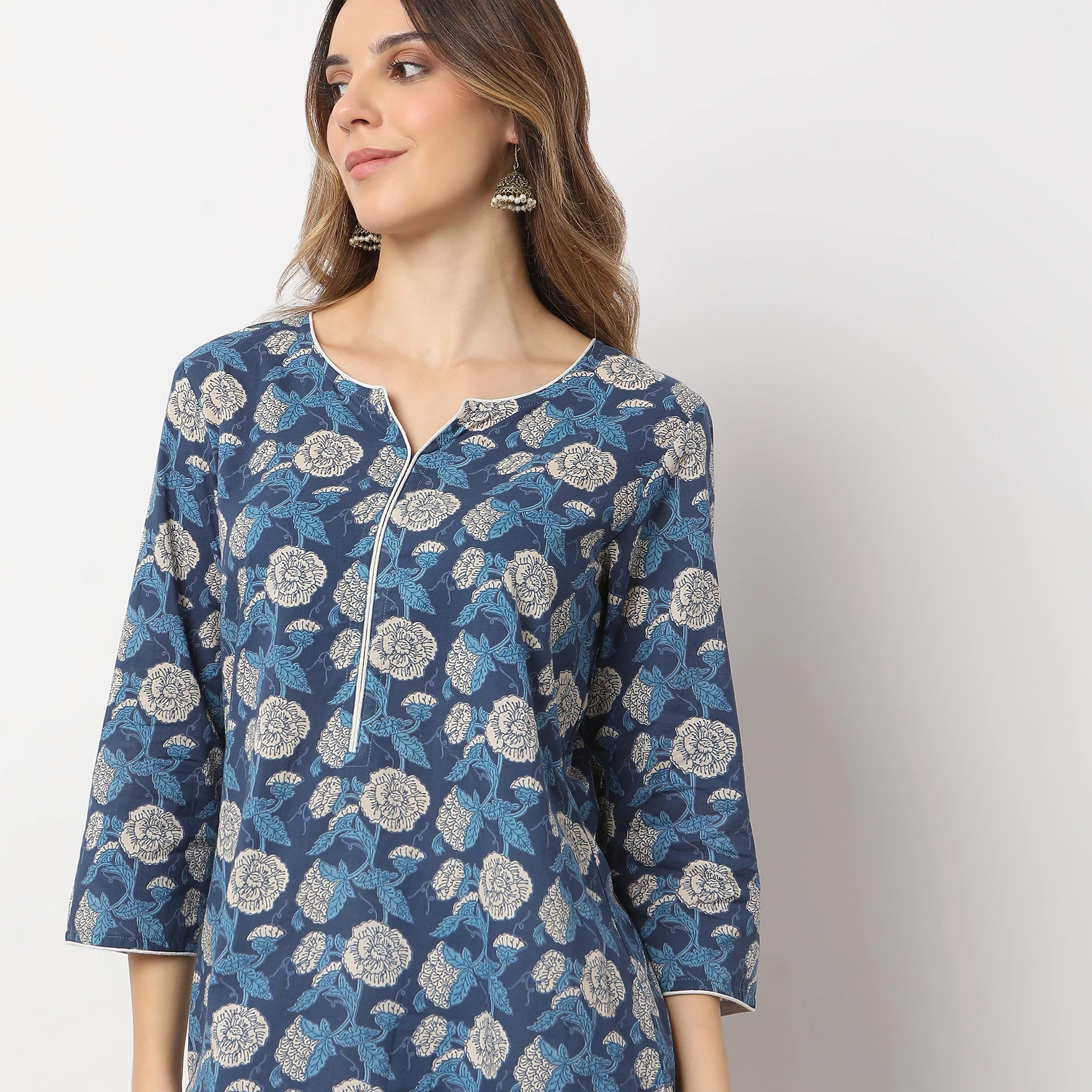 Floral Band Neck Kurta - Image 4