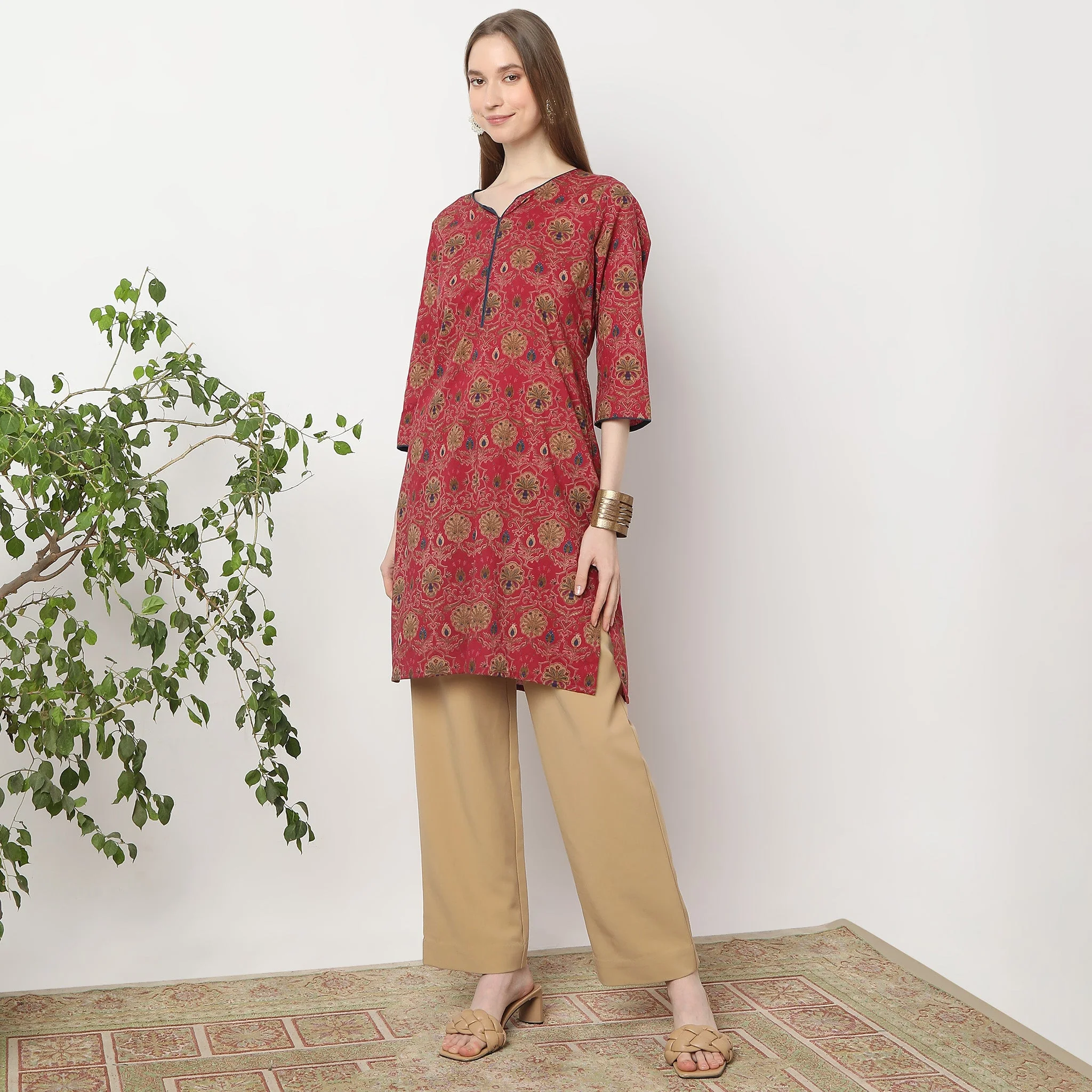Floral Straight Kurta - Image 6