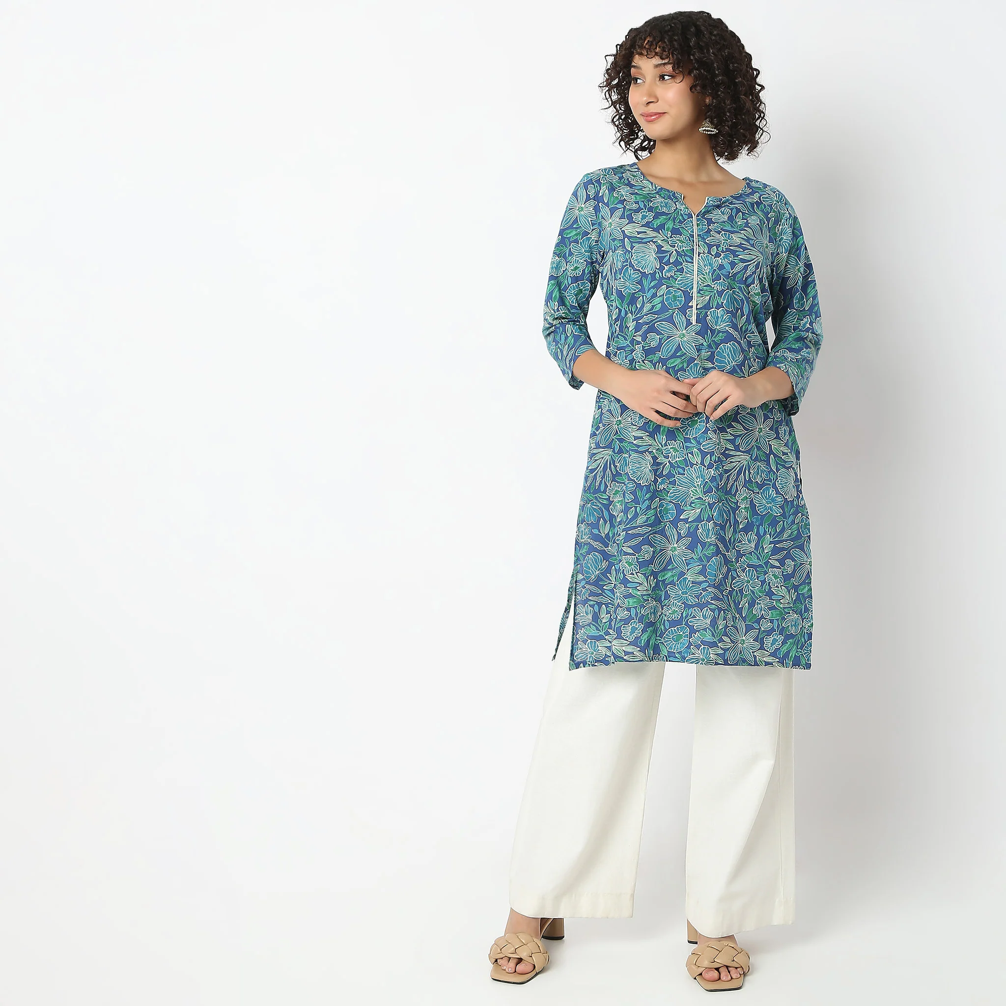 Straight Fit Floral Knee Length Kurta - Image 2