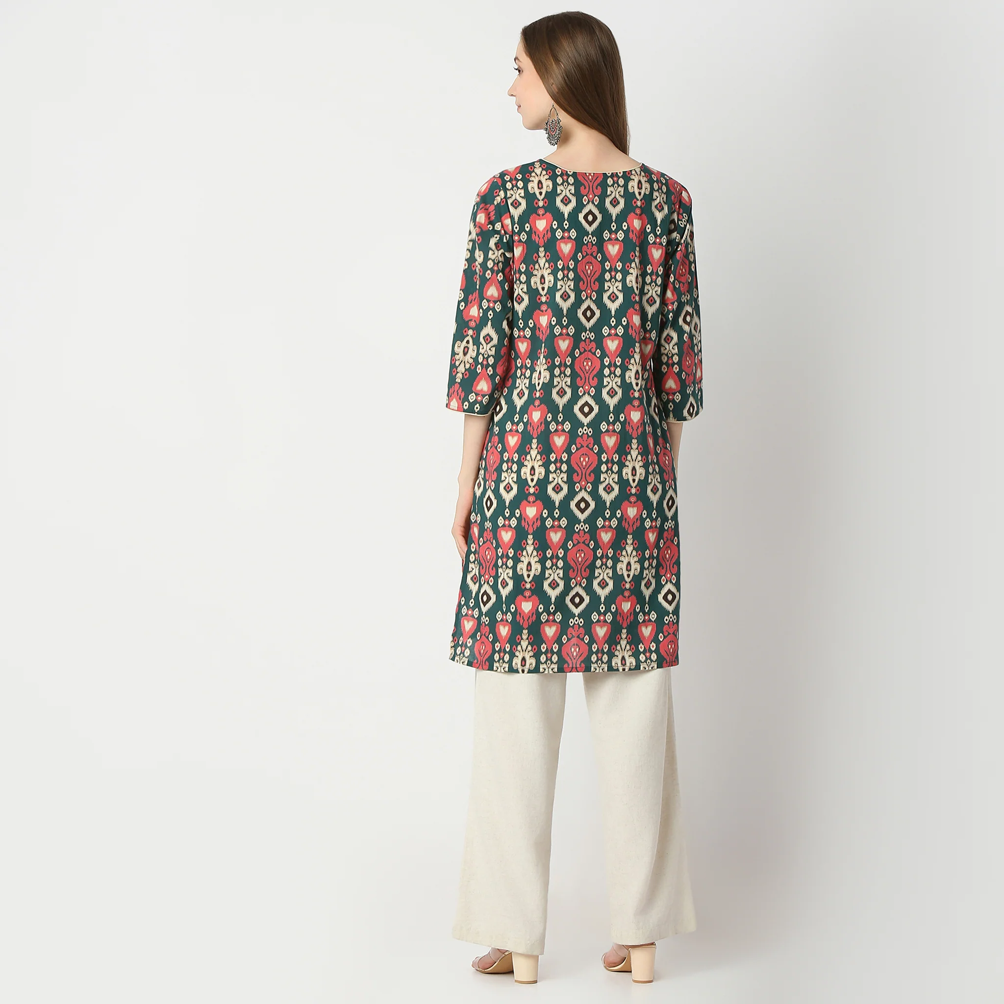 Floral Straight Kurta - Image 3