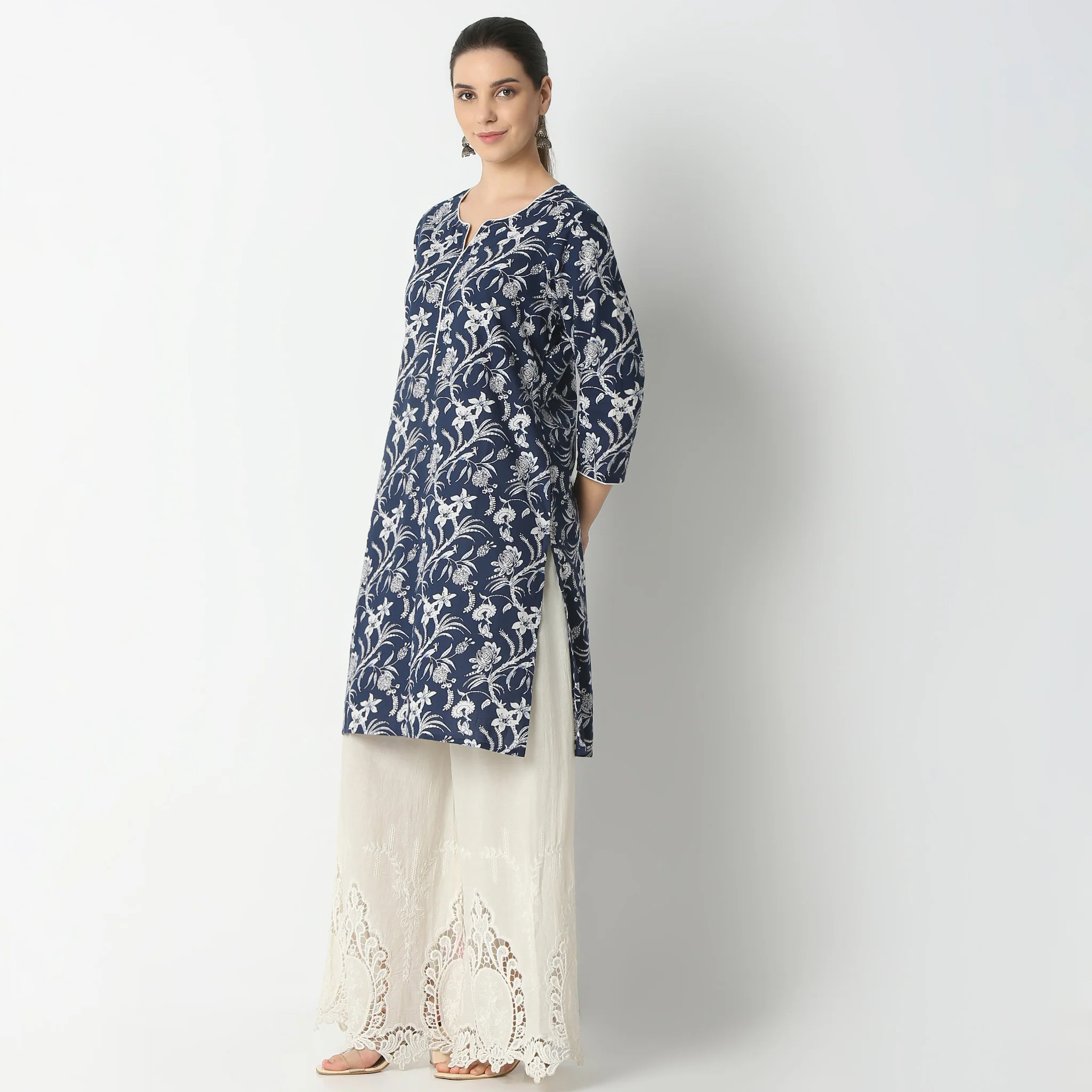 Floral Straight Kurta - Image 5