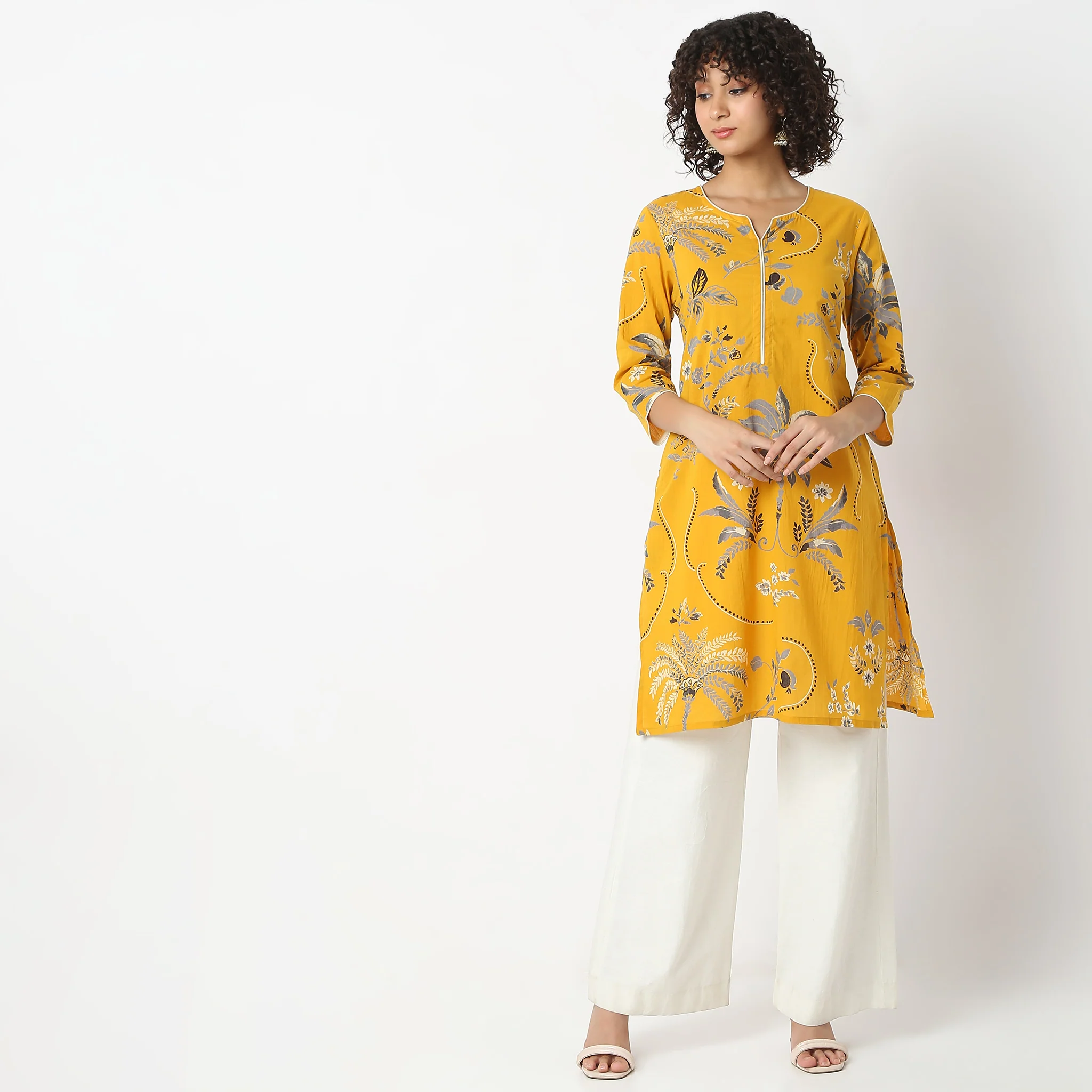 Straight Fit Floral Knee Length Kurta - Image 2