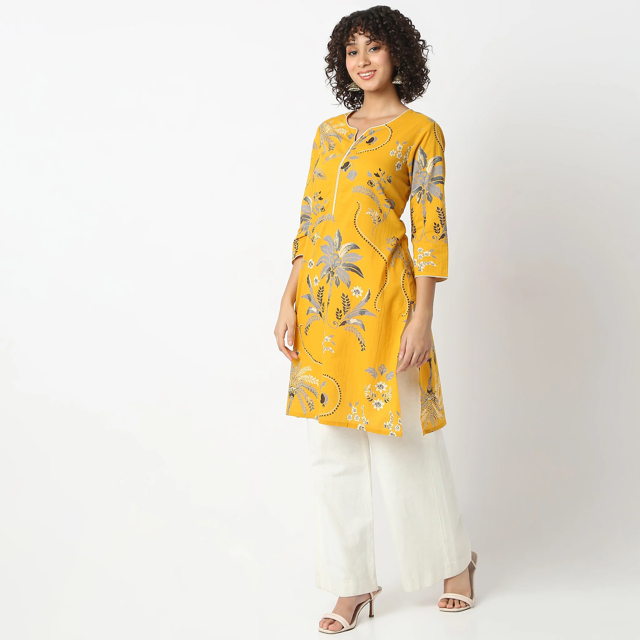 Straight Fit Floral Knee Length Kurta - Image 5