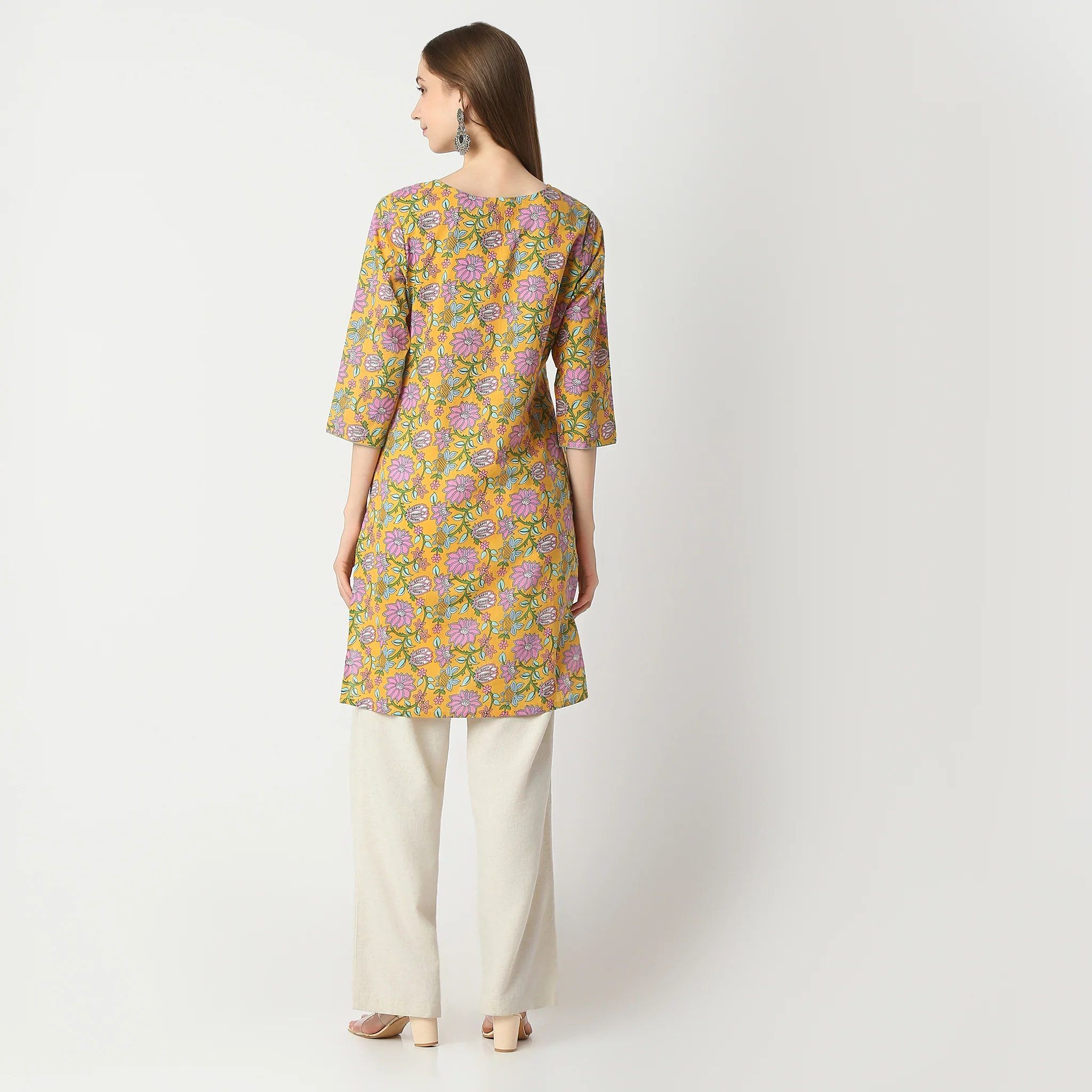 Floral Straight Kurta - Image 3