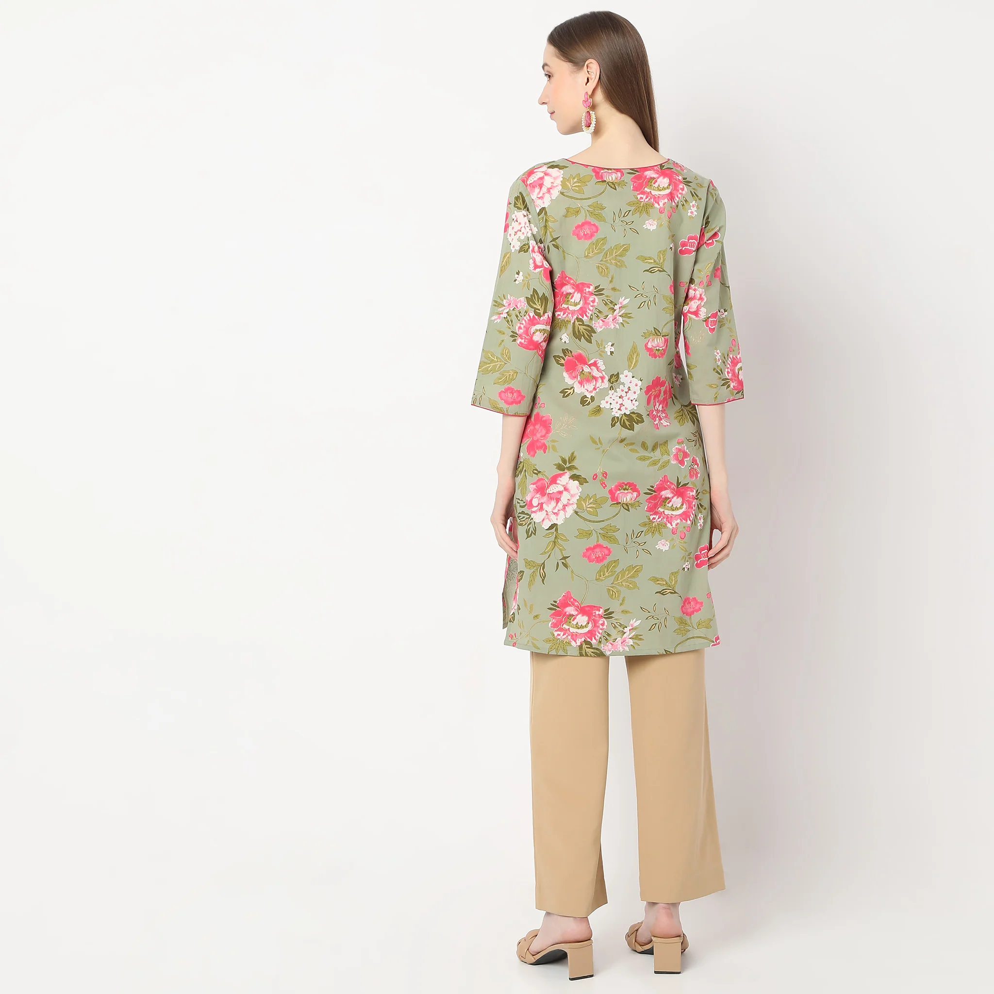 Floral Straight Kurta - Image 3