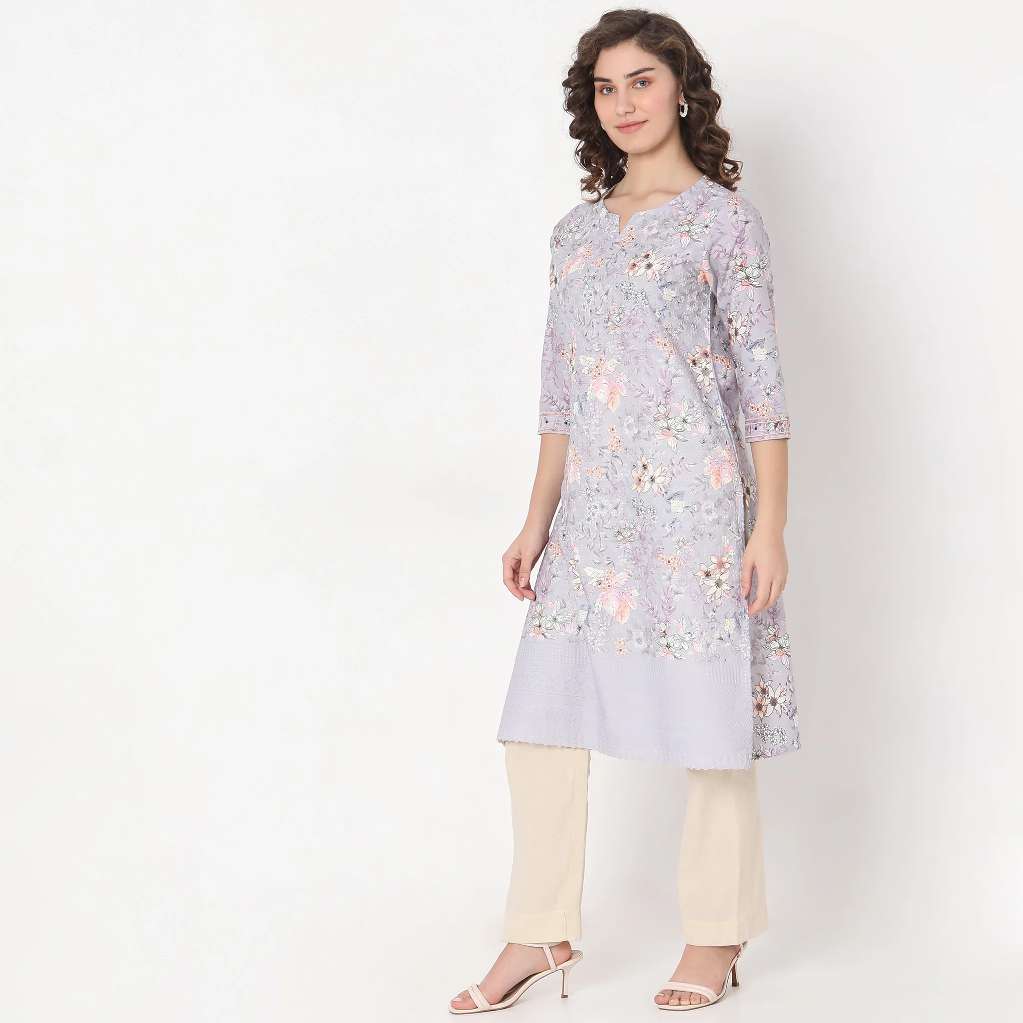 Straight Fit Floral Kurta - Image 5