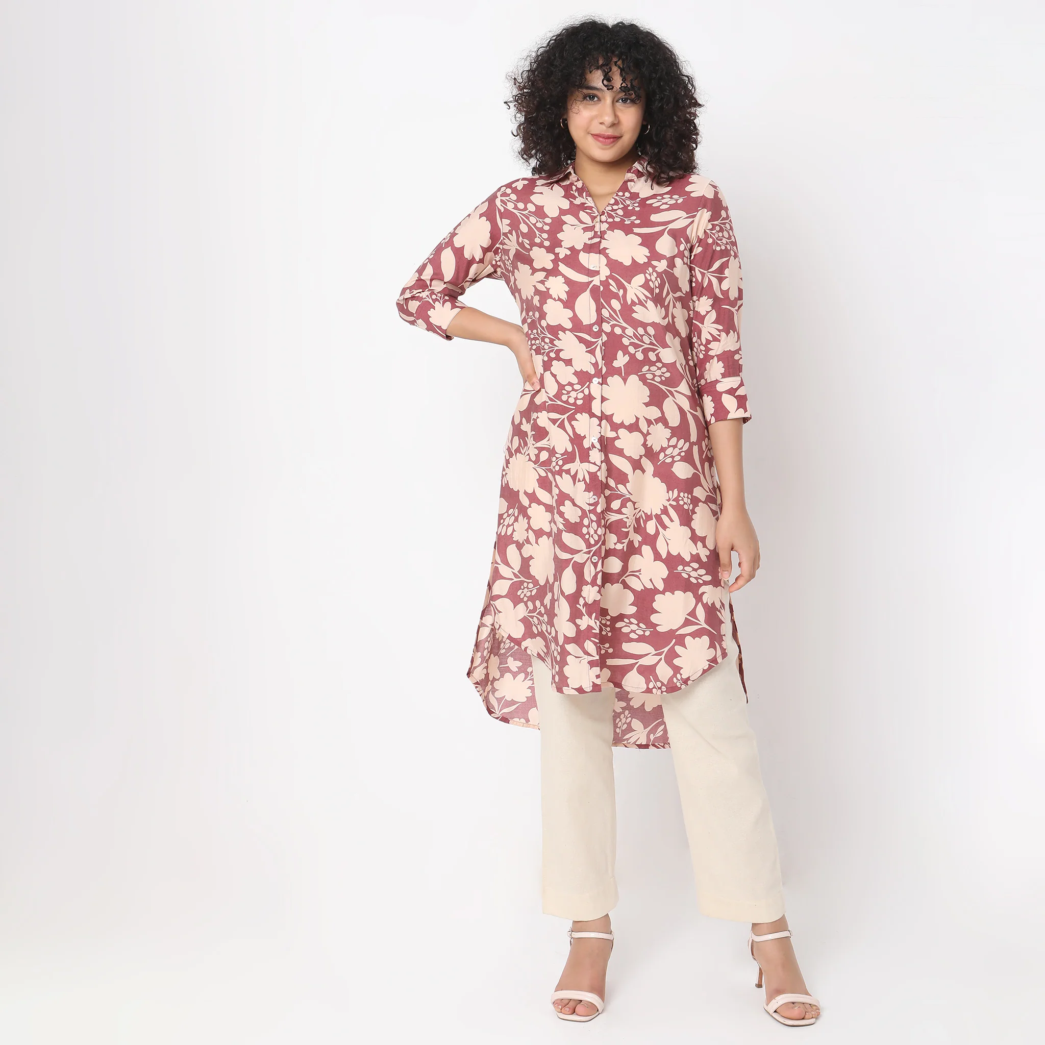 Straight Fit Floral Kurta - Image 2