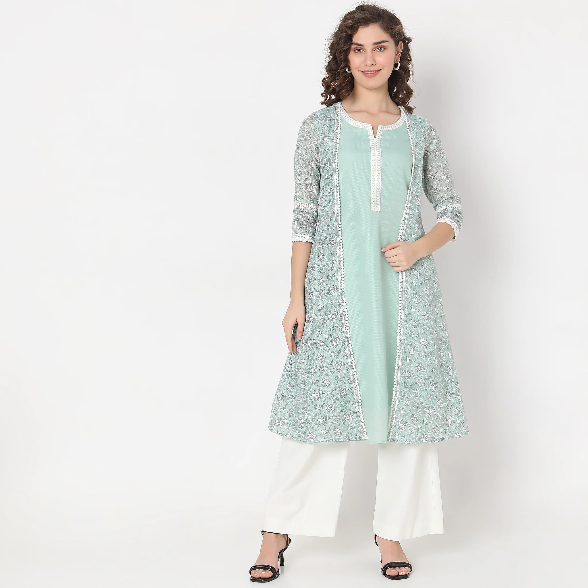 Straight Fit Floral Kurta - Image 2