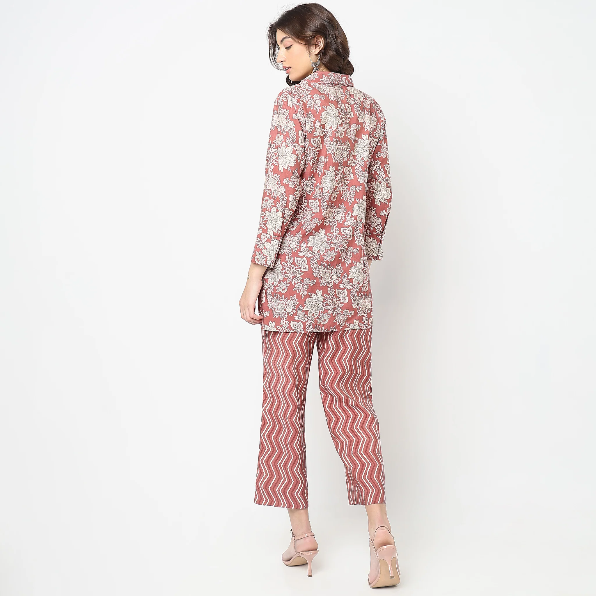 Straight Fit Floral Tunic With Pant Set - Image 3