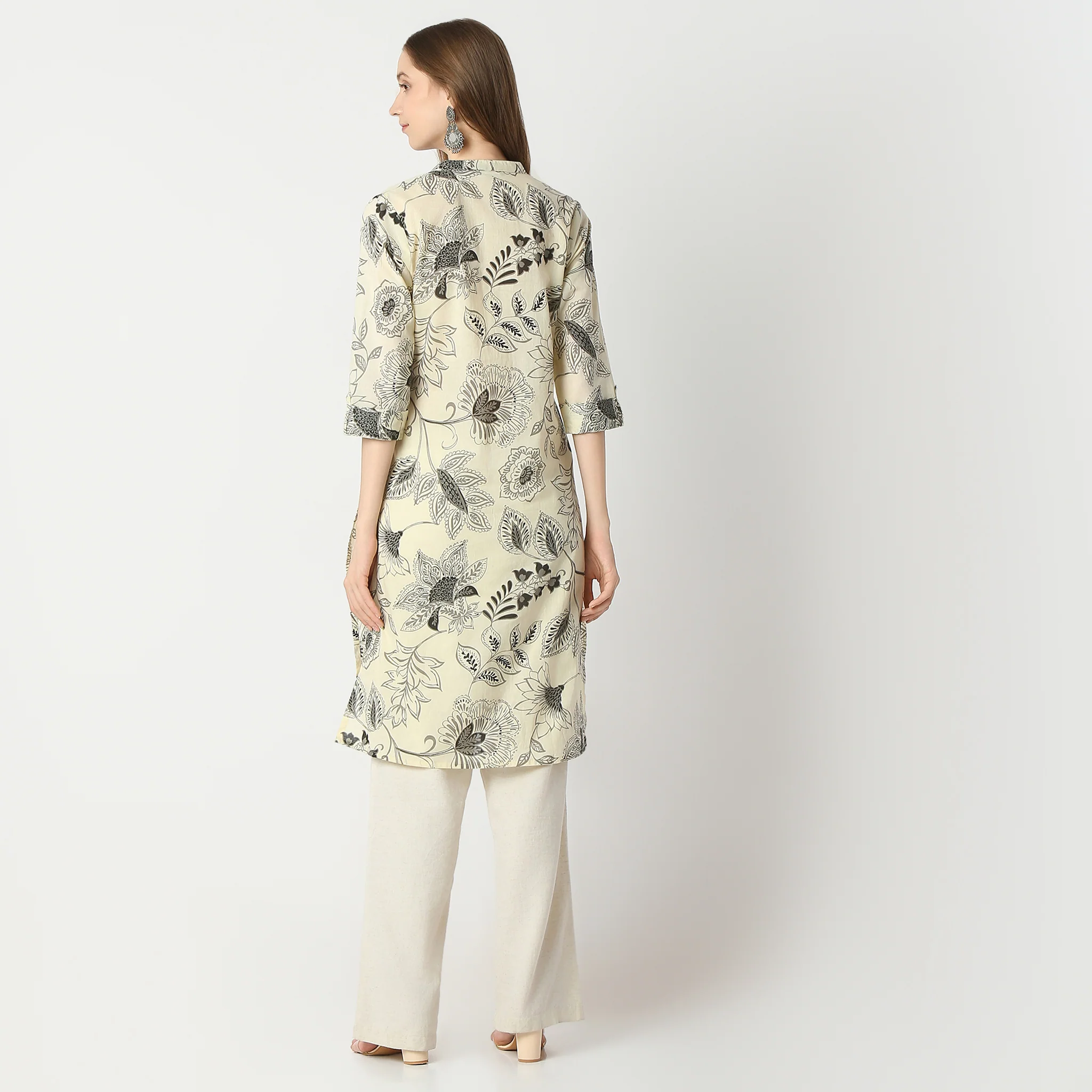 Straight Fit Floral Print Knee Length Half Placket Kurta - Image 3