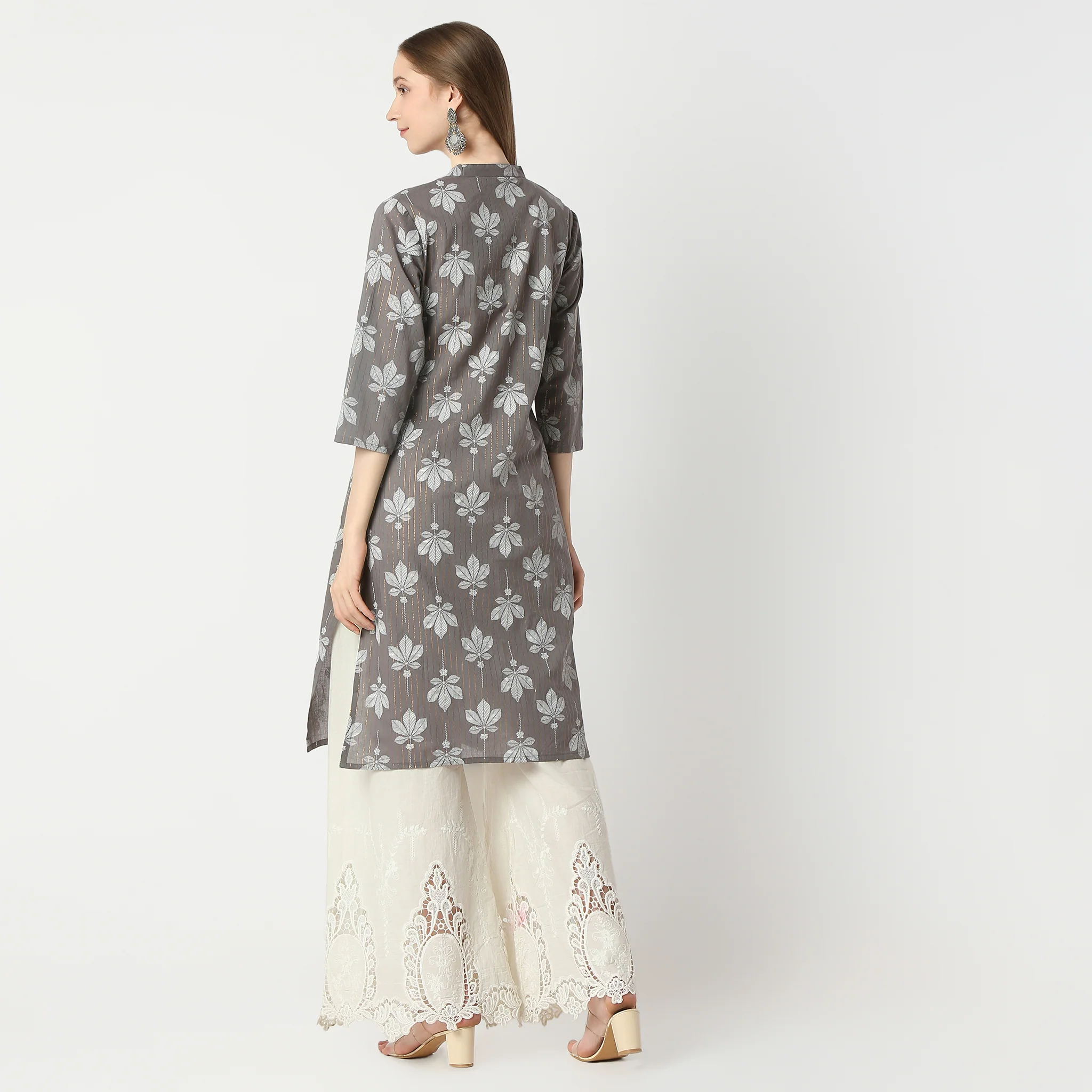 Straight Fit Floral Print V-Neck Long Kurta - Image 3