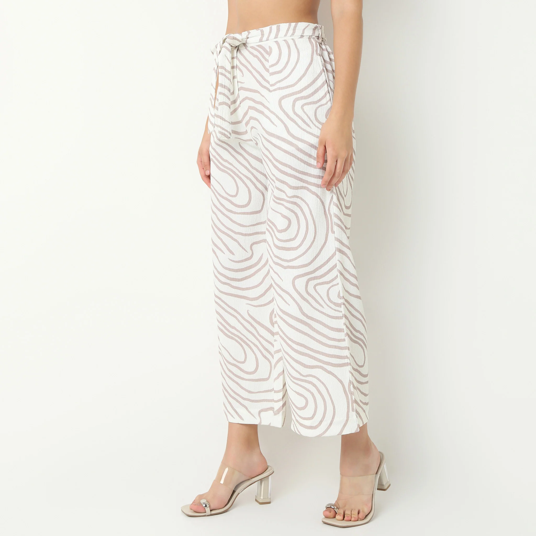Straight Fit High Rise Printed Culottes - Image 5