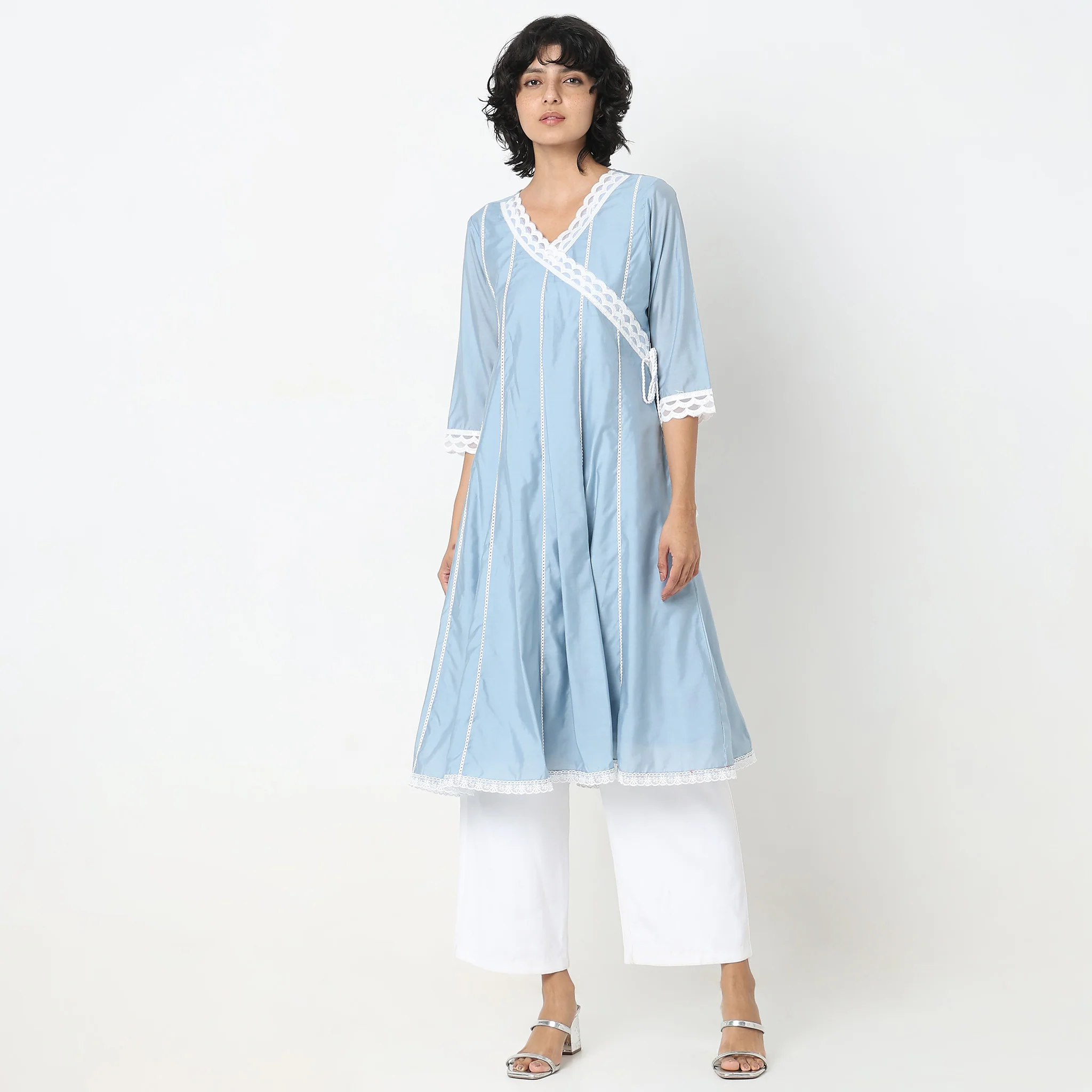 Straight Fit Lace Kurta - Image 2