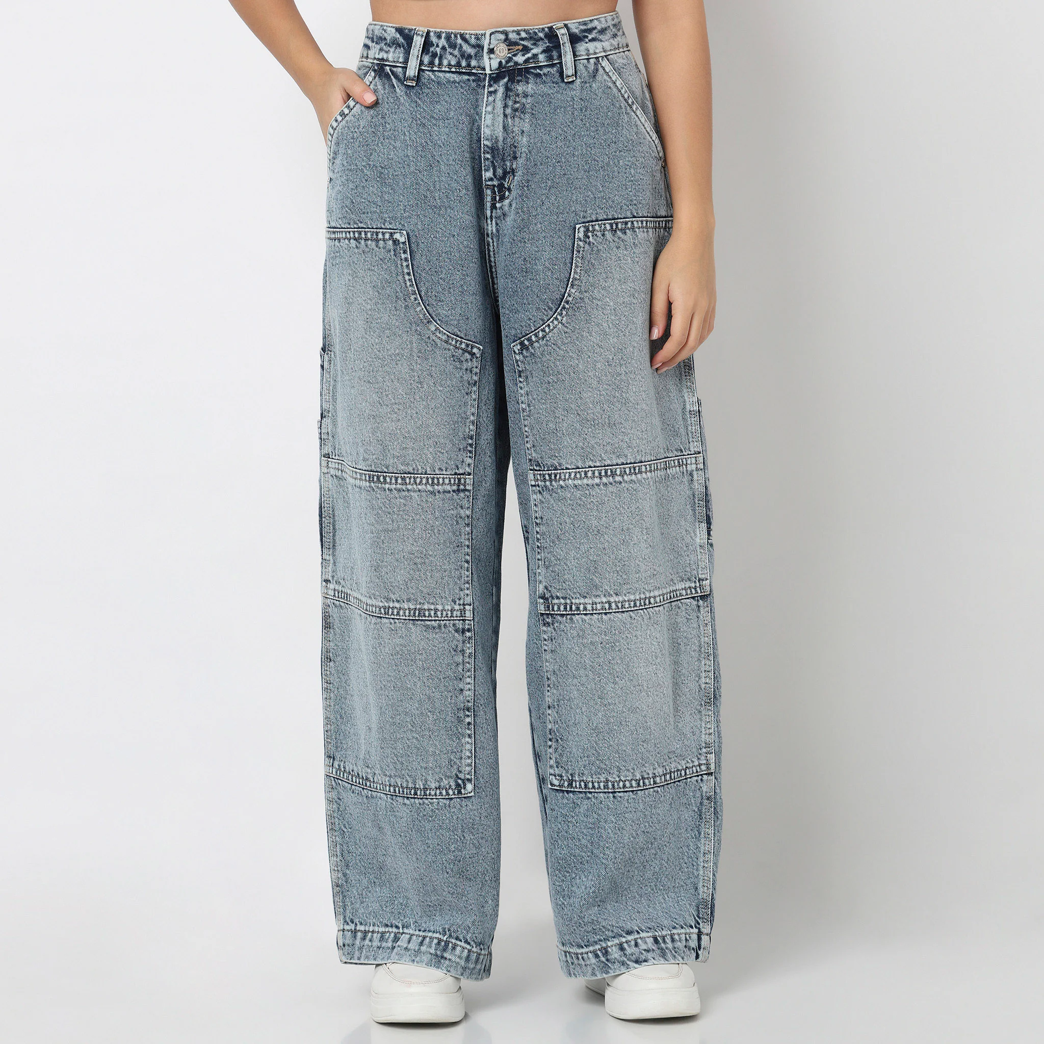 Straight Fit Light Wash Denim With Side Rivet Look - Image 2