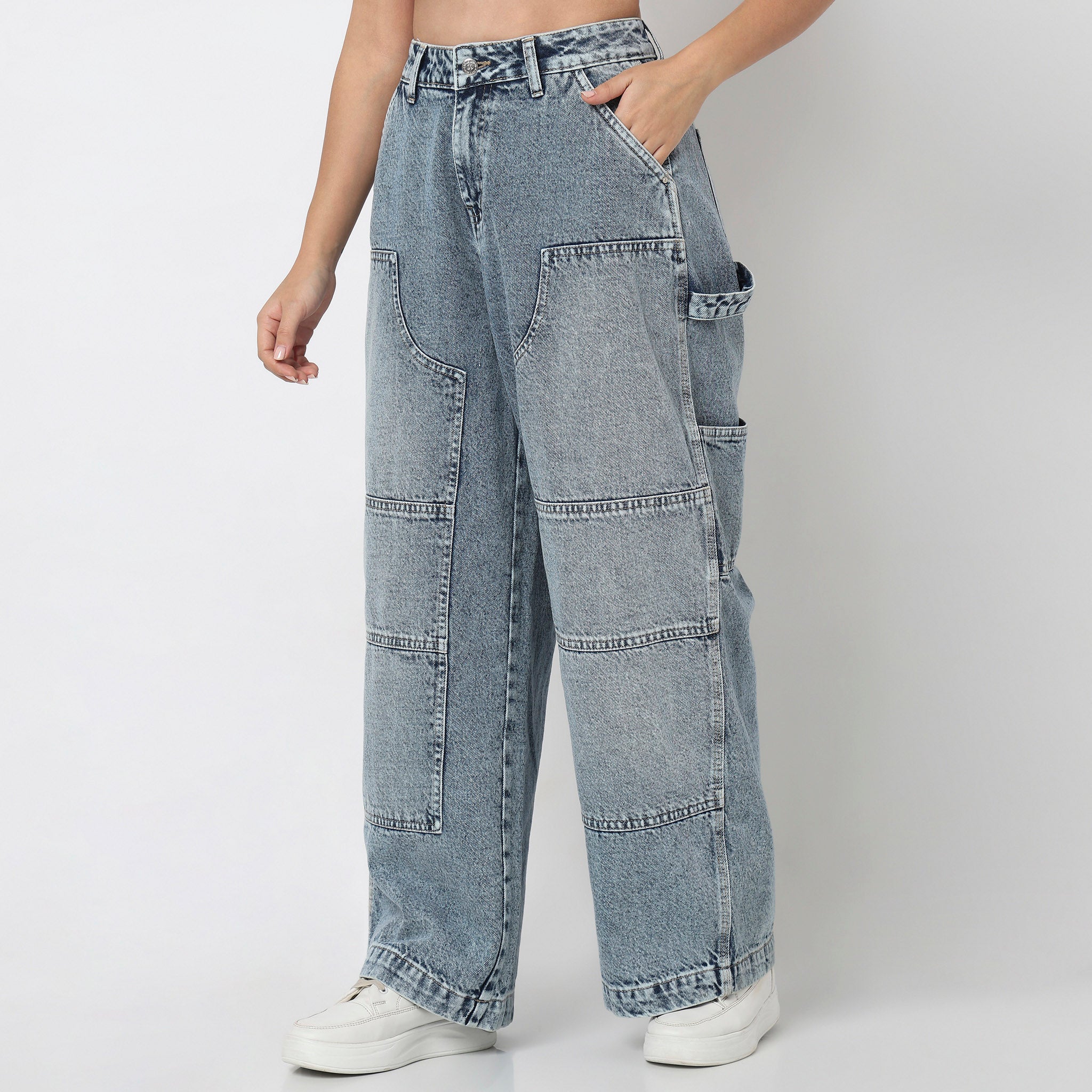 Straight Fit Light Wash Denim With Side Rivet Look - Image 5