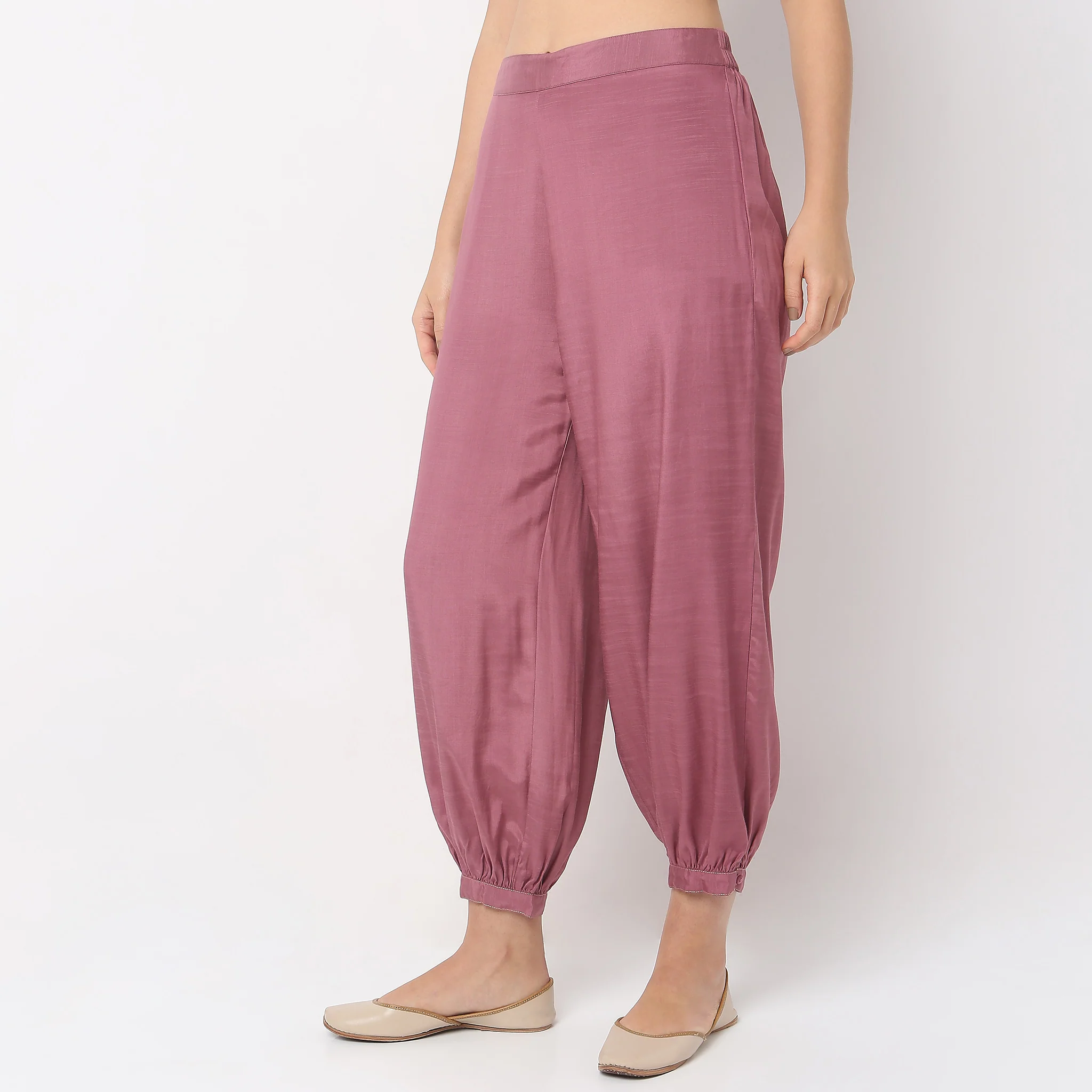 Straight Fit Mid Rise Pants - Image 5
