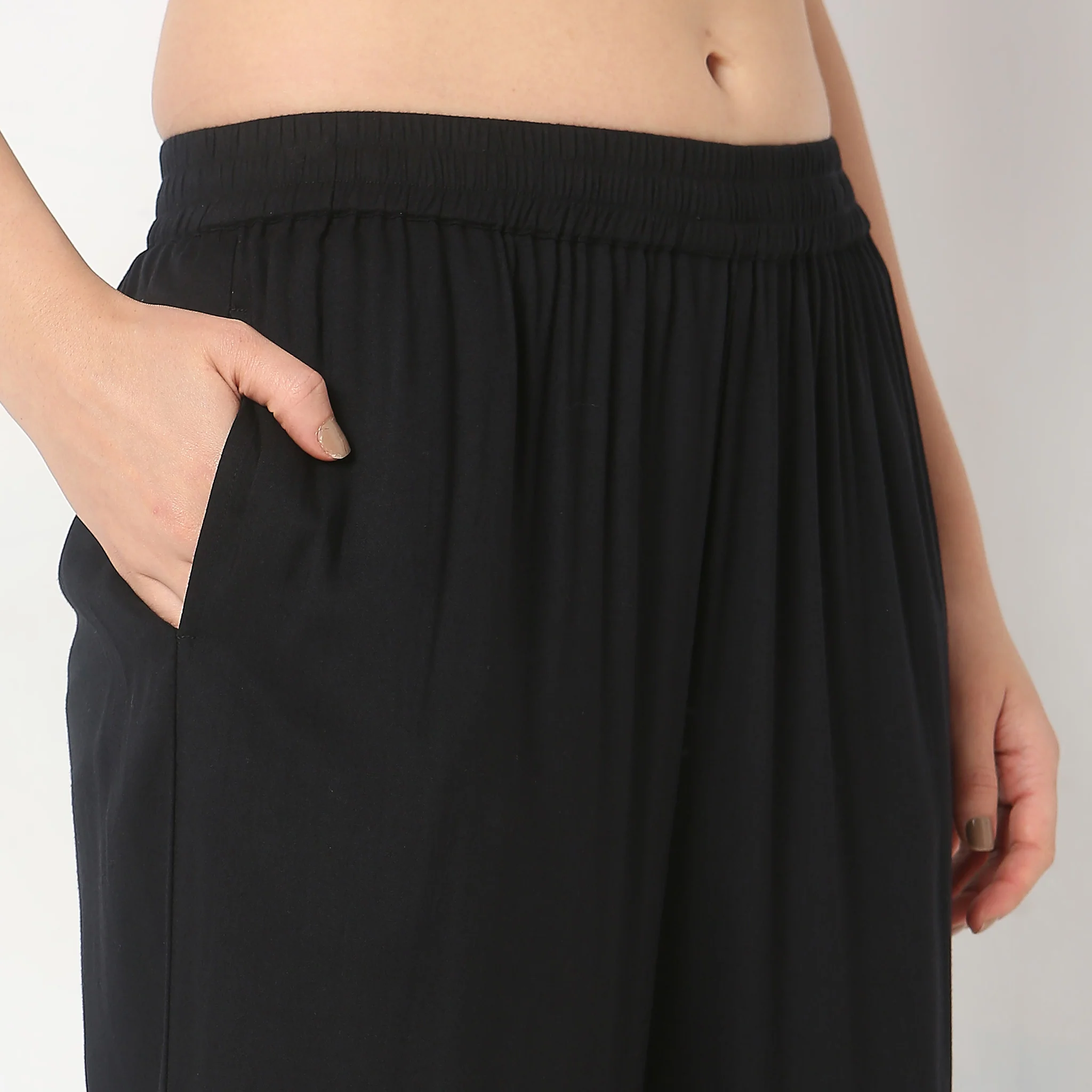 Straight Fit Mid Rise Pants - Image 4
