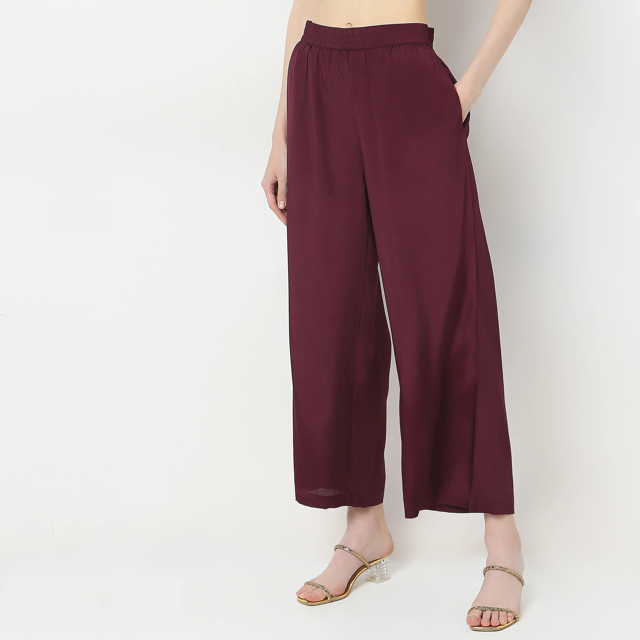 Straight Fit Mid Rise Pants - Image 5