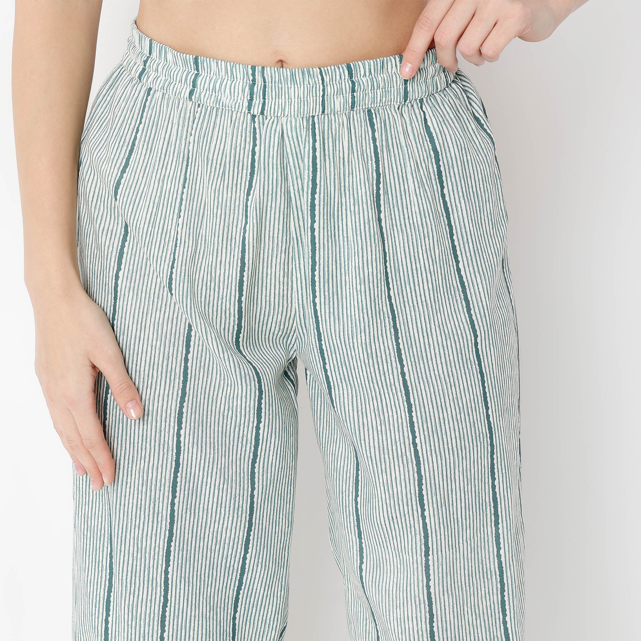 Ankle Length Straight Fit Printed Pants - Image 4