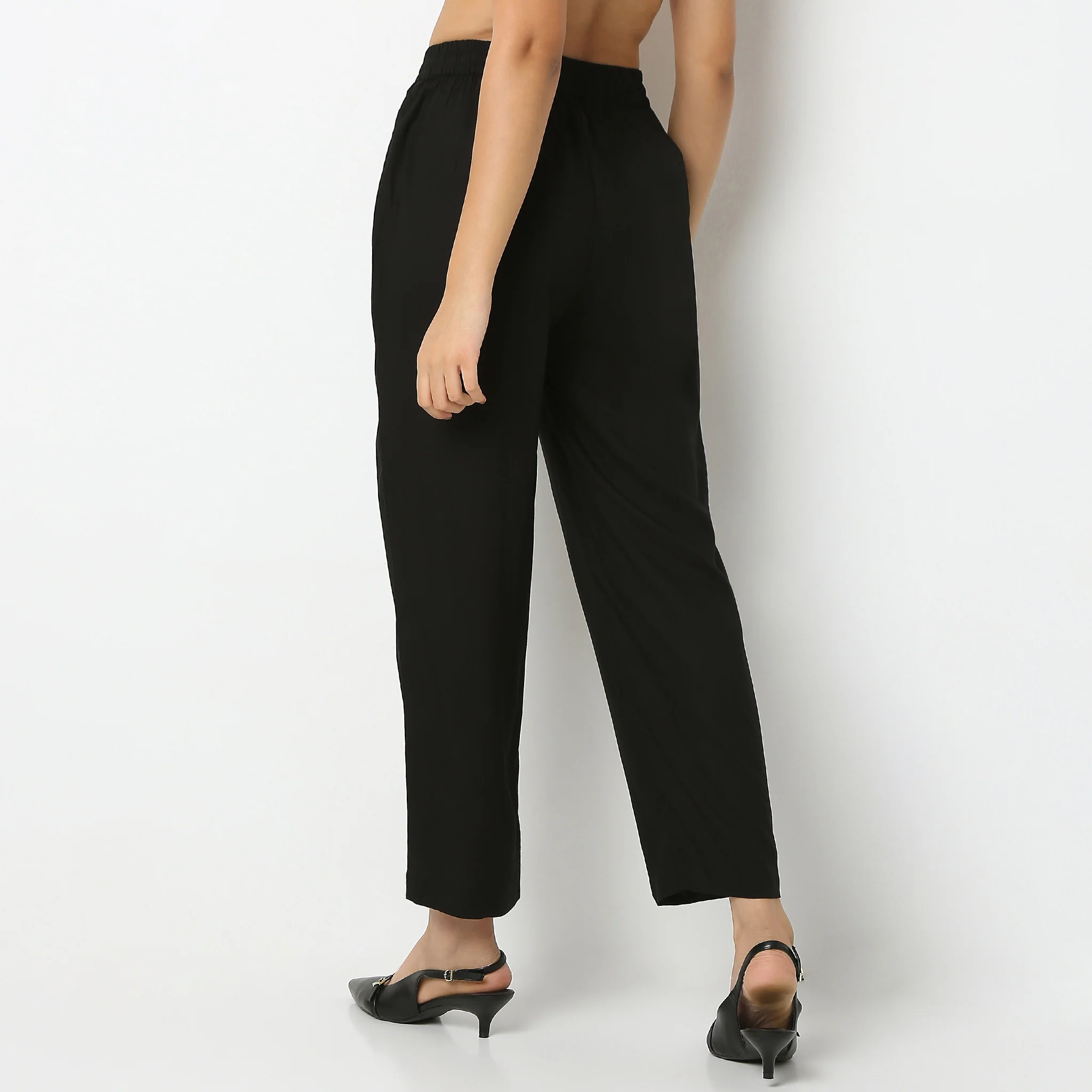 Ankle Length Straight Fit Printed Pants - Image 3