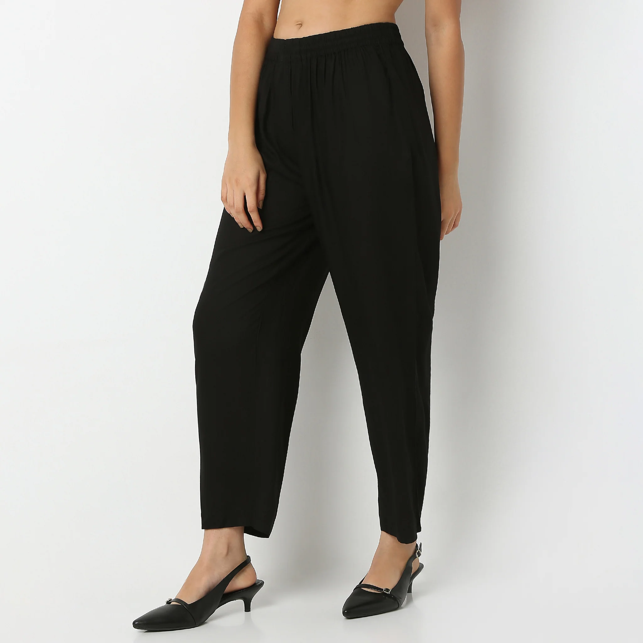 Ankle Length Straight Fit Printed Pants - Image 5