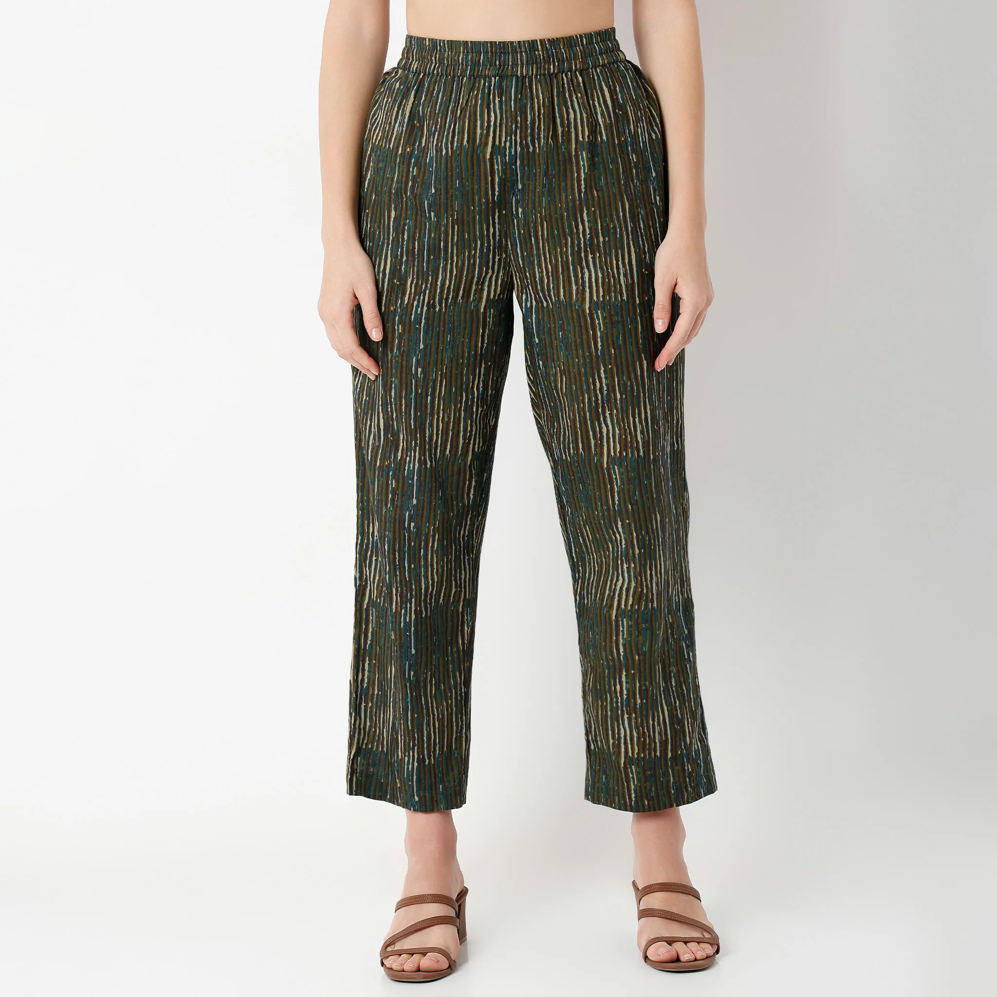 Ankle Length Straight Fit Printed Pants - Image 2