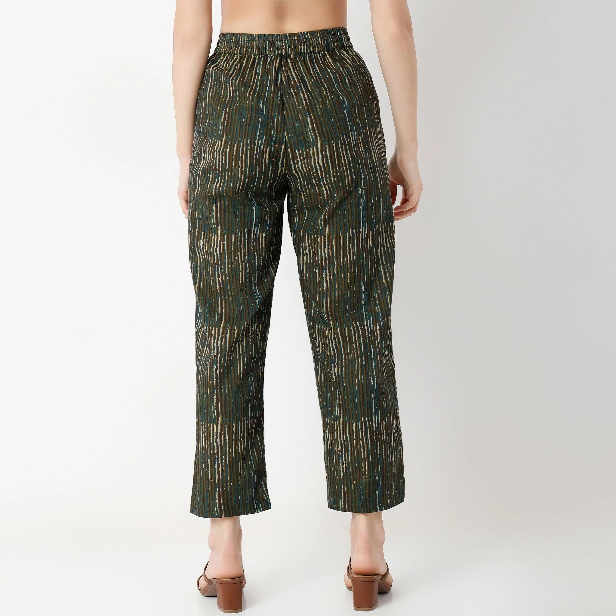 Ankle Length Straight Fit Printed Pants - Image 3