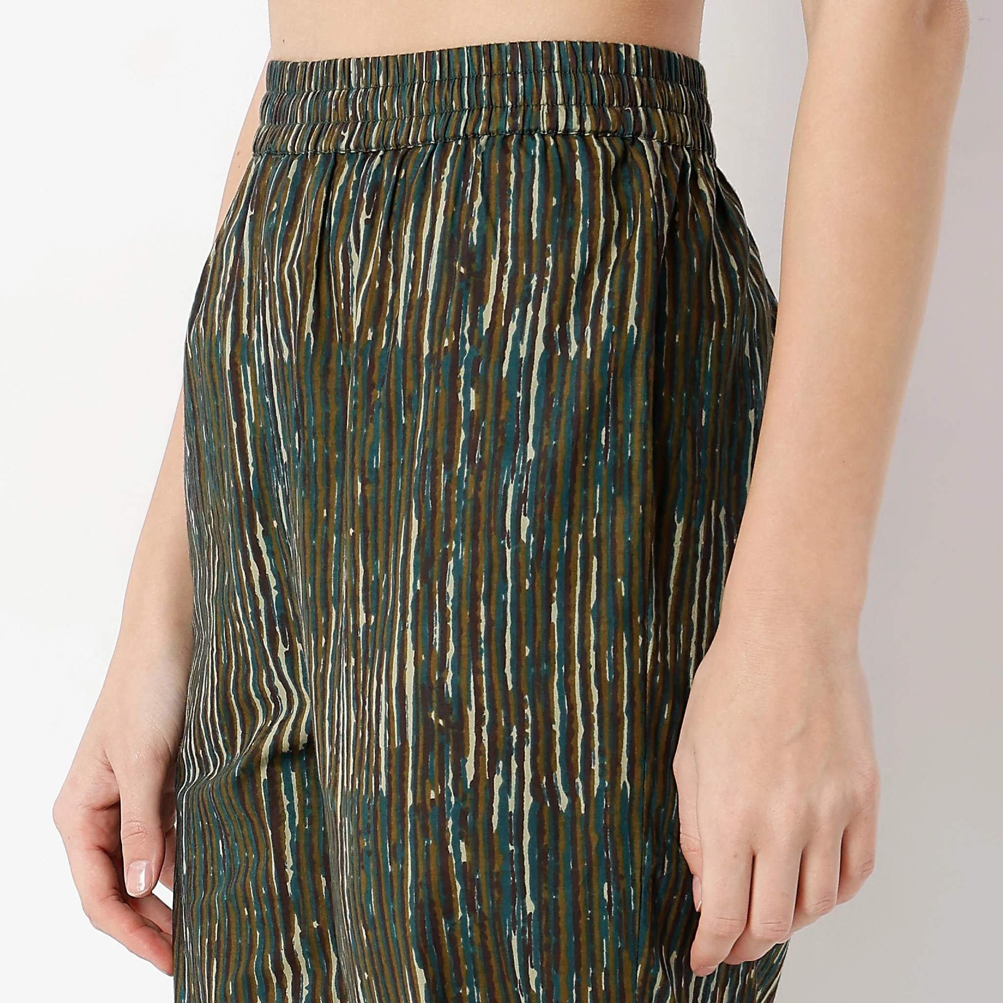 Ankle Length Straight Fit Printed Pants - Image 4