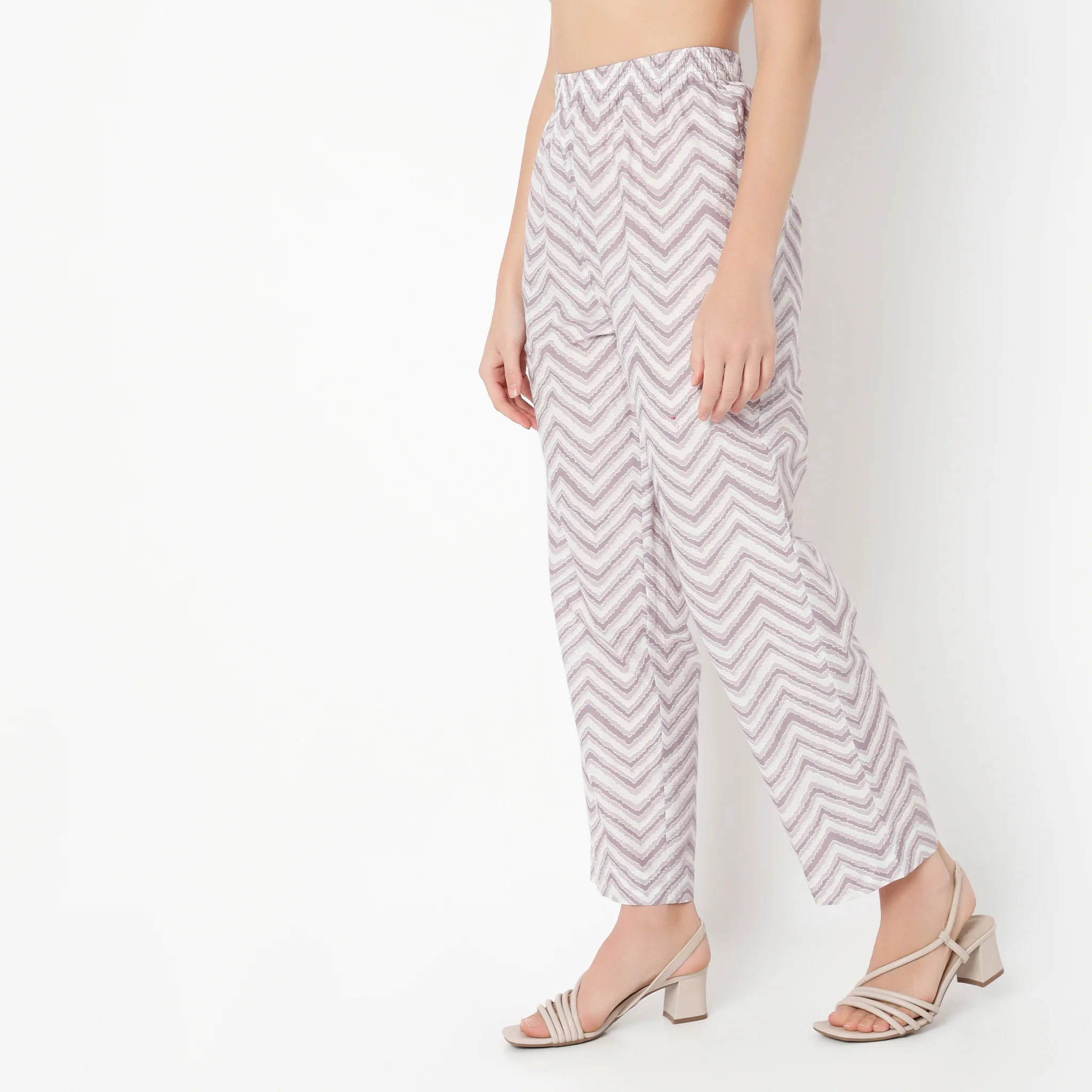 Ankle Length Straight Fit Printed Pants - Image 5