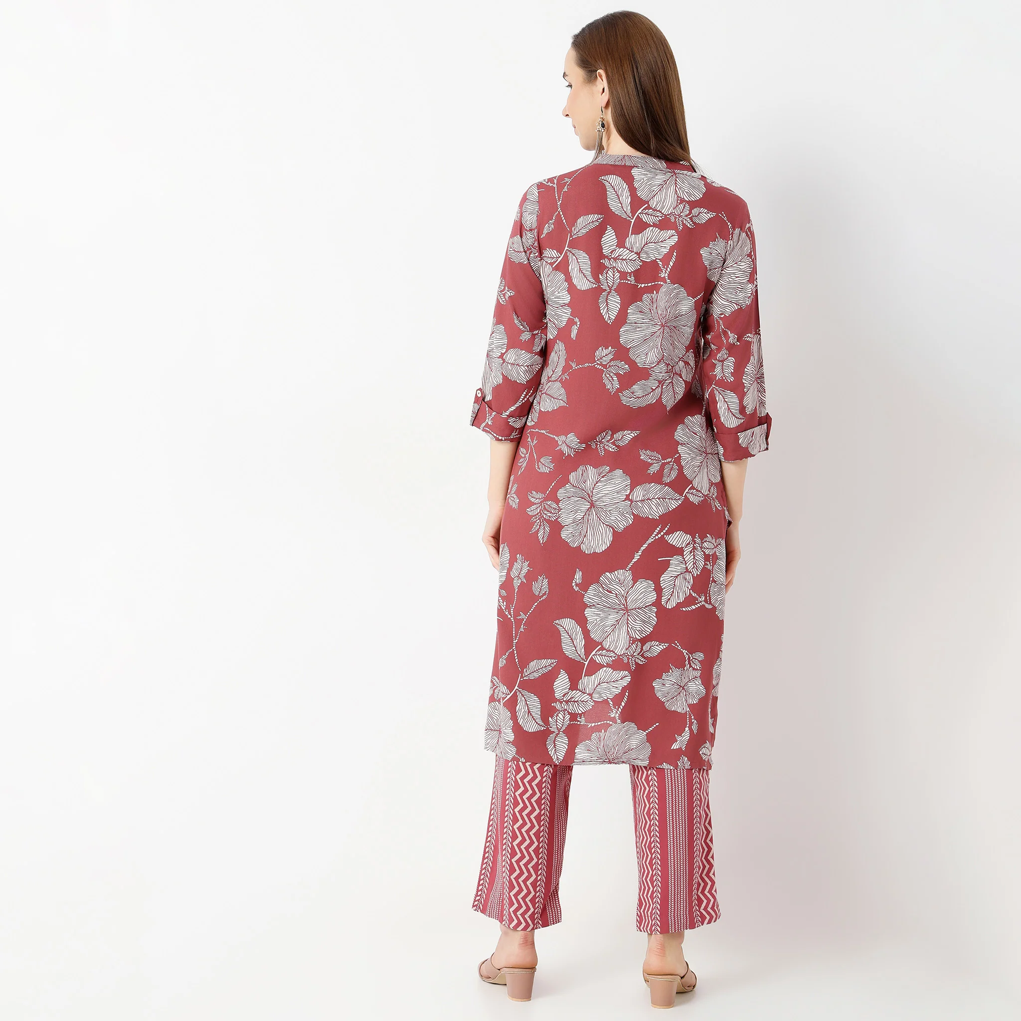 Band Collar Calf Length Straight Fit Printed Kurta - Image 3