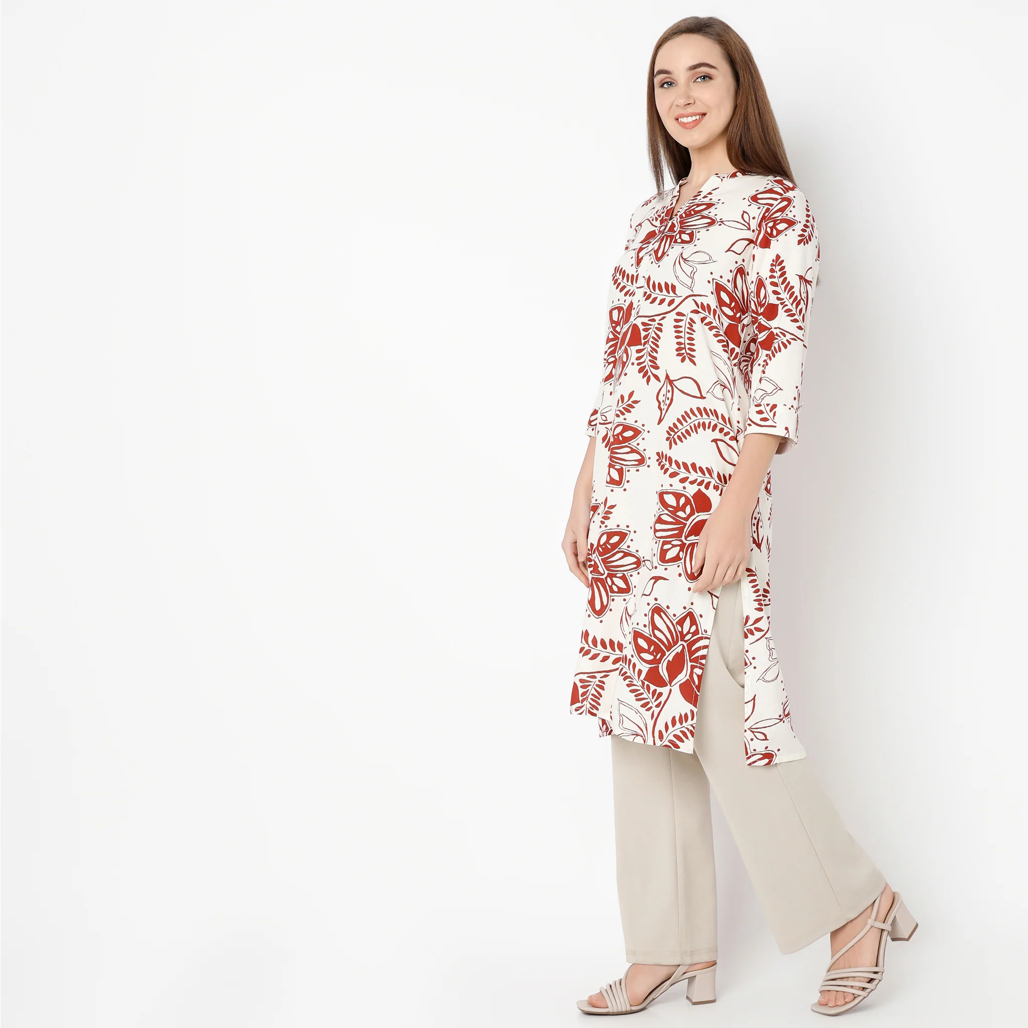 Band Collar Knee Length Three-Fourth Sleeve Printed Kurta - Image 5