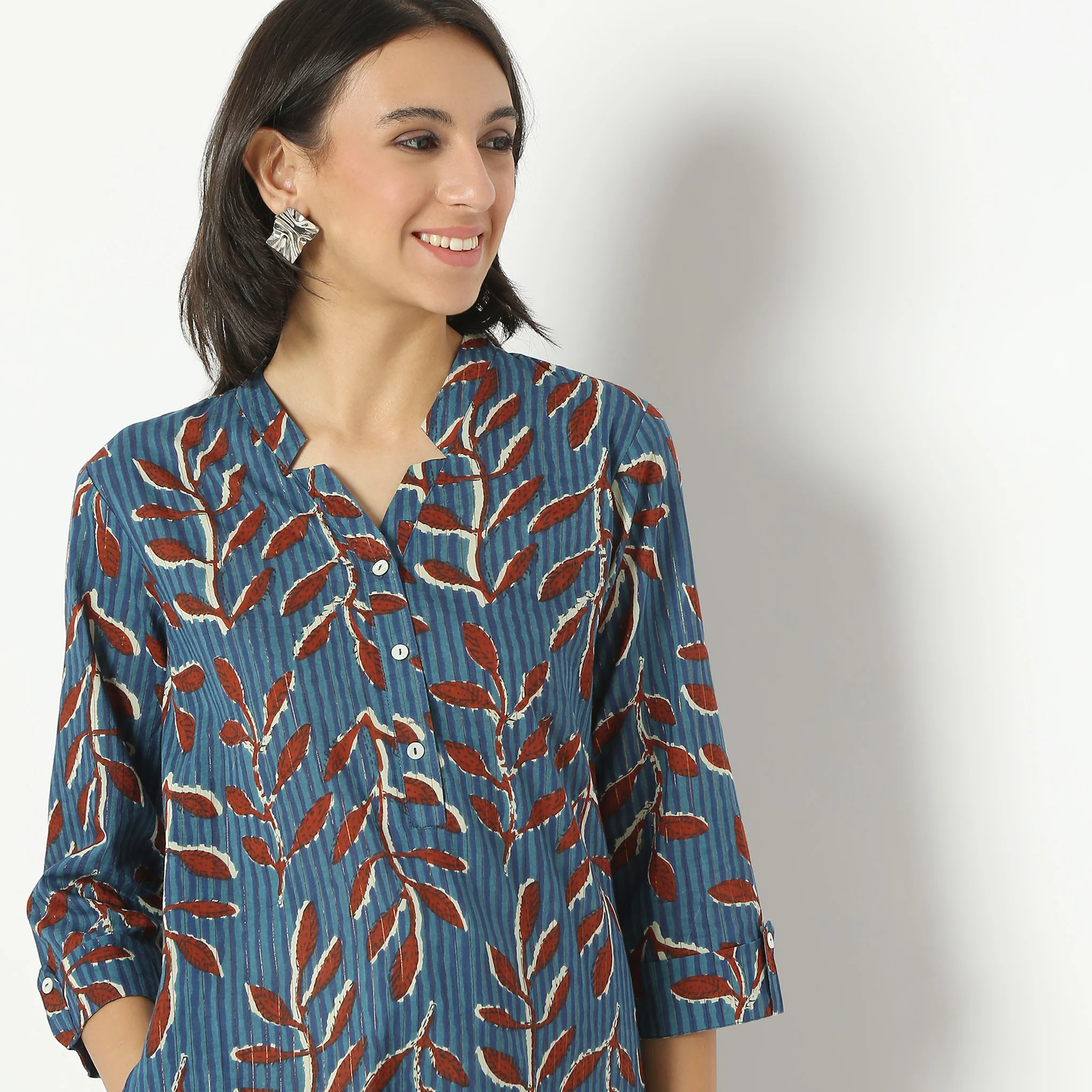 Straight Fit Printed Calf Length Band Neck Kurta - Image 4