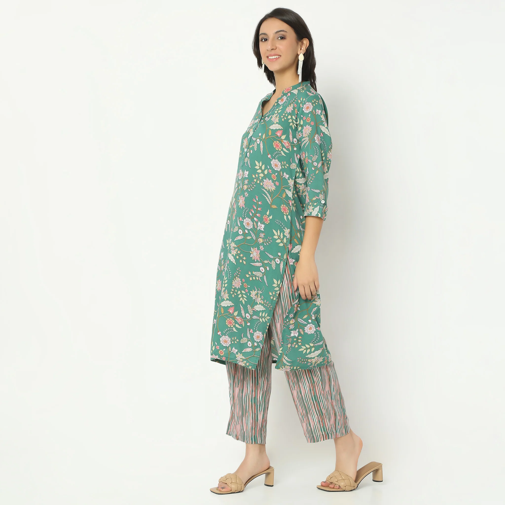 Straight Fit Printed Calf Length Band Neck Kurta - Image 5