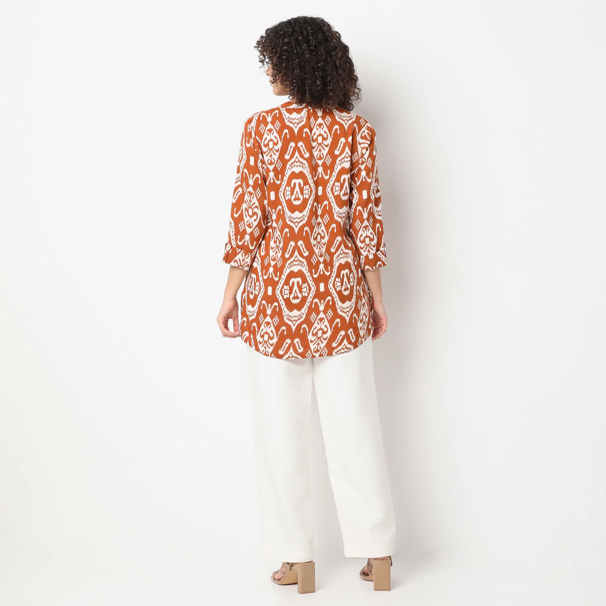 Band Neck Three-Fourth Sleeve Straight Fit Printed Short Kurti - Image 3