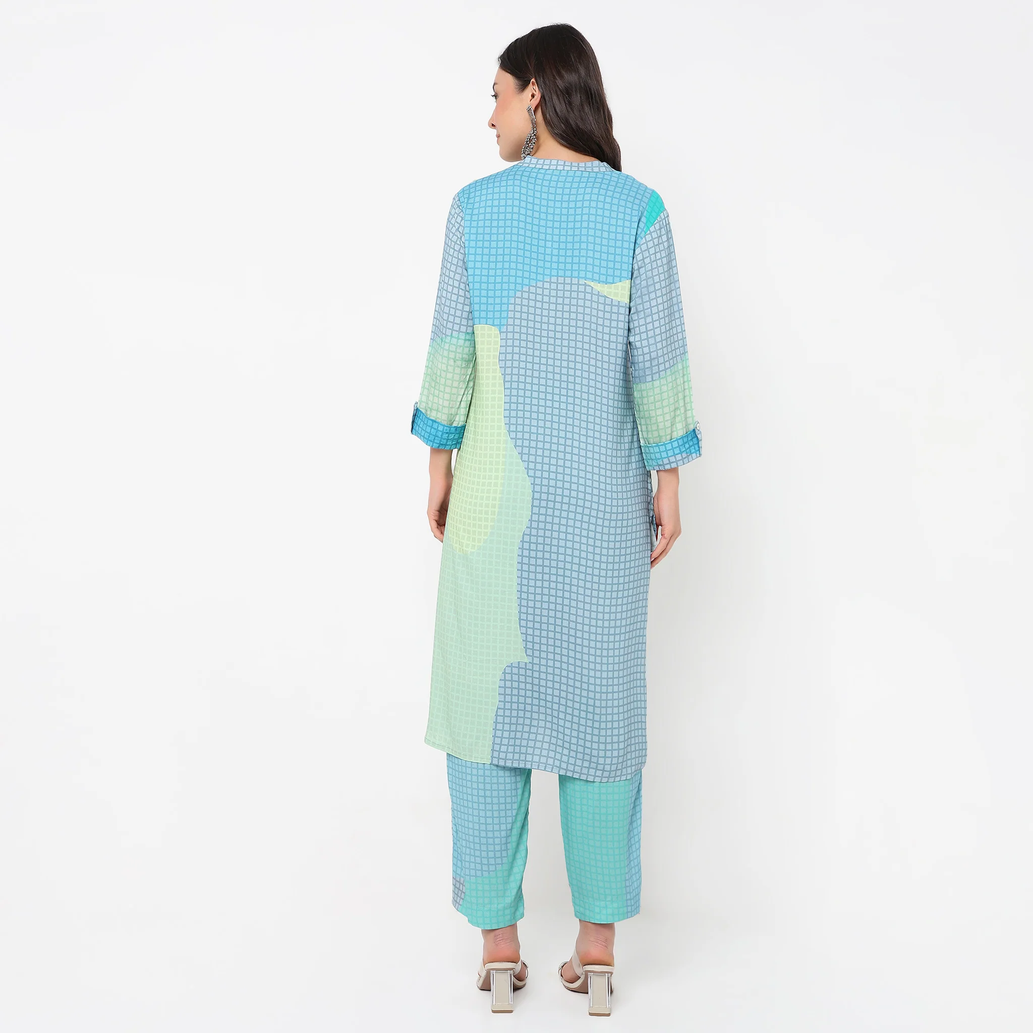 Straight Fit Printed Below Knee Band Collar Kurta With Pant Set - Image 3