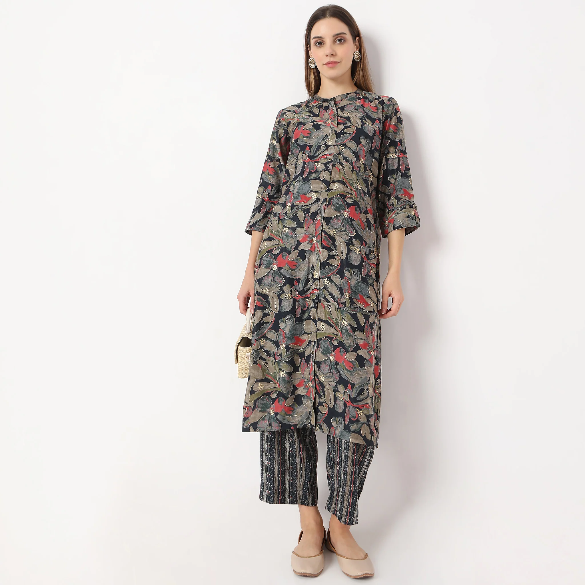 Straight Fit Printed Below Knee Length Band Neck Kurta With Pant Set