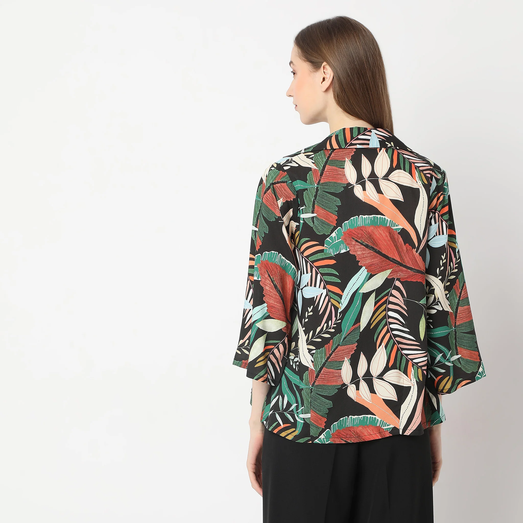 Straight Fit Printed Camp Collar Ruched Top - Image 4