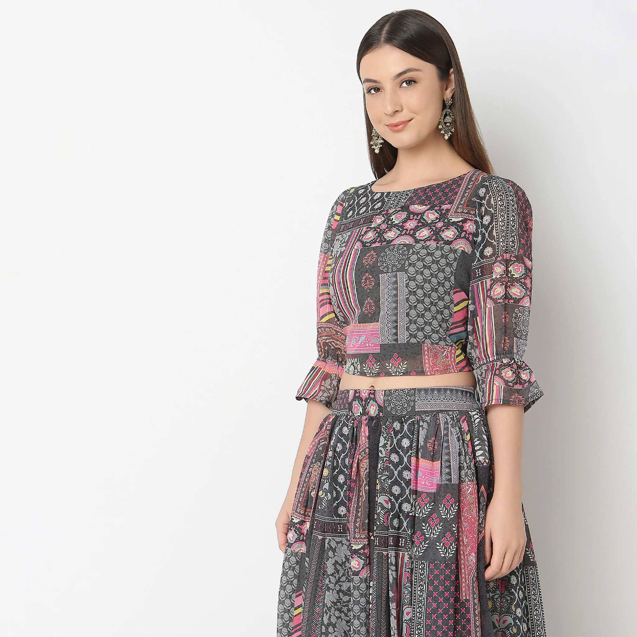 Straight Fit Printed Crop Top - Image 5